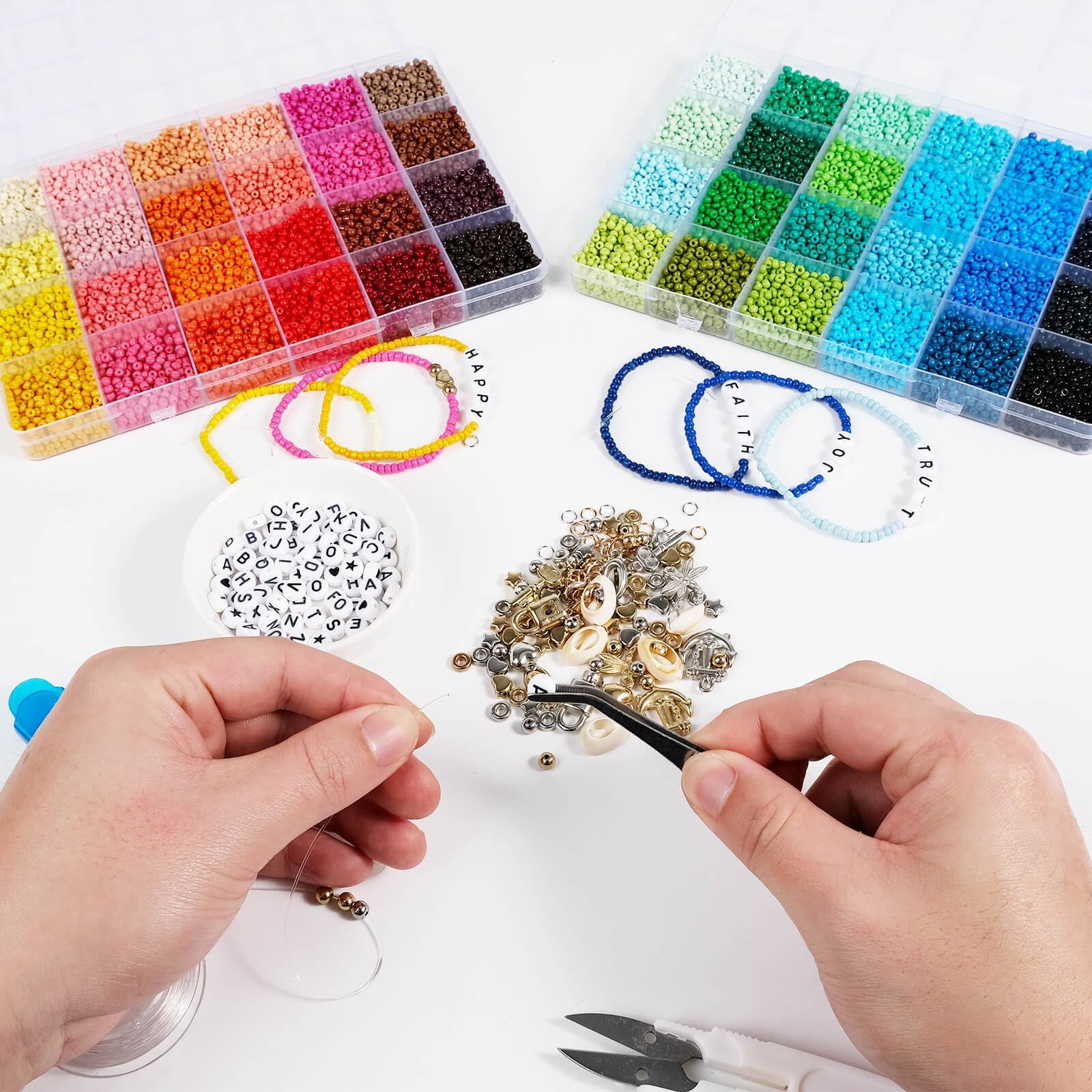 Kit Perles Pour Bracelets WECUTE - 25228 Perles 3mm + Lettres - DIY Création De Bijoux Enfants Et Adultes