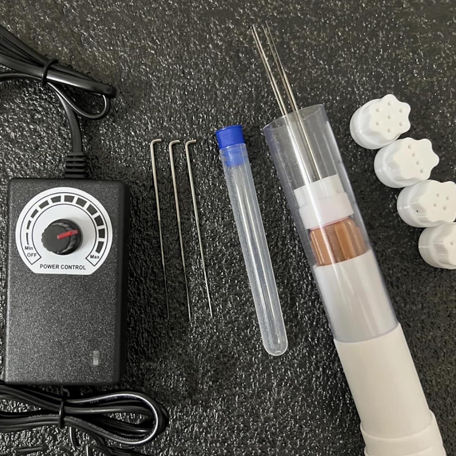 Elektryczna maszyna do filcowania igłowego, ręczna maszyna do filcowania wełny, dziurkacz igłowy z 7 igłami i 5 wymiennymi głowicami do malowania wełny i filcowania prac rzemieślniczych