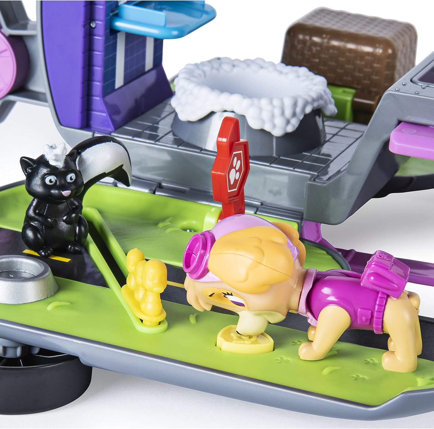 Transforming Playset and Helicopter 