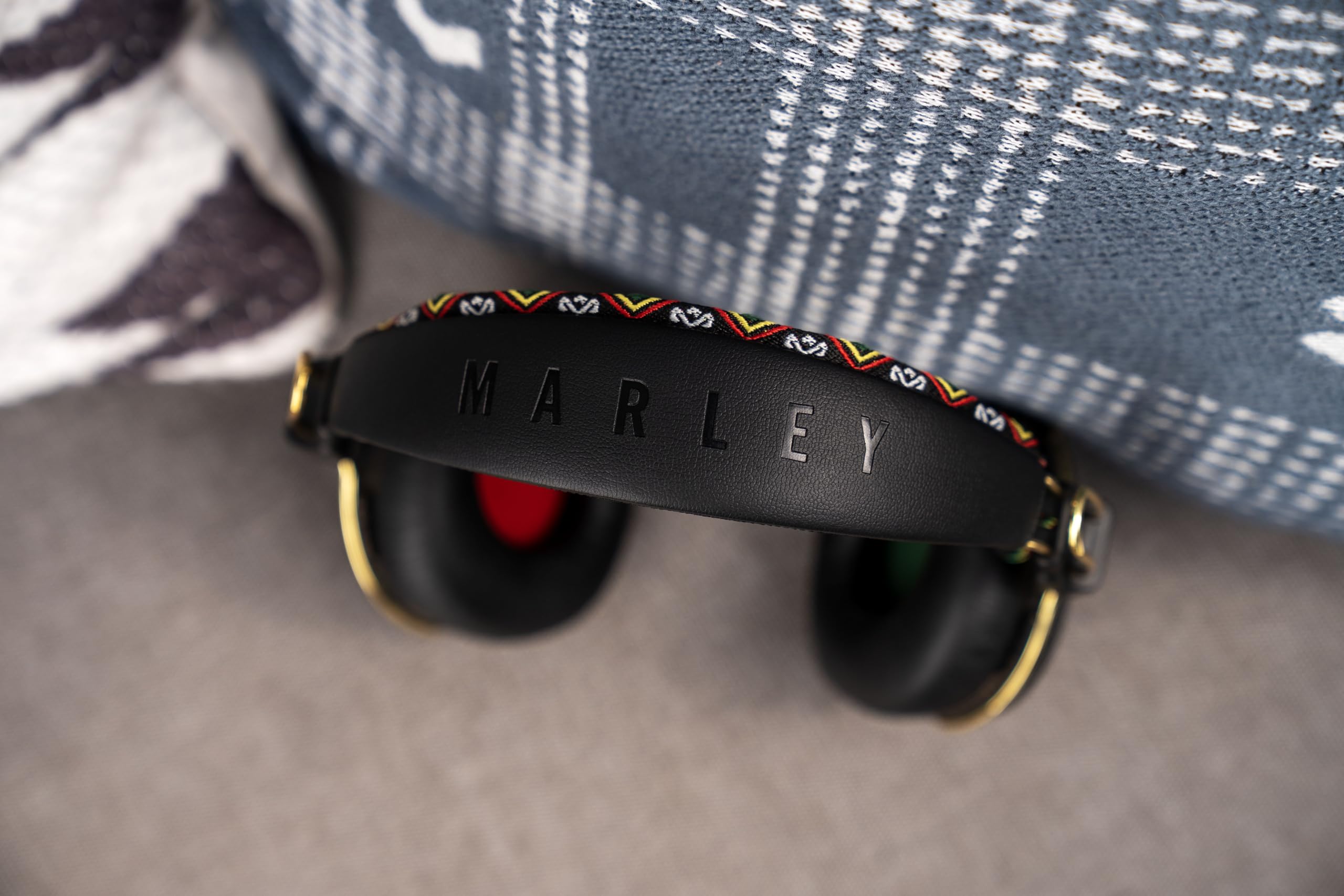 Marley House of Positive Vibration Frequency Cuffie Over Ear Bluetooth - Cuffie Wireless, 34 ore di autonomia, microfono, isolamento del rumore passivo, materiali sostenibili, Rasta | Bluetooth Wireless, 34 ore di autonomia, microfono, isolamento del rumo