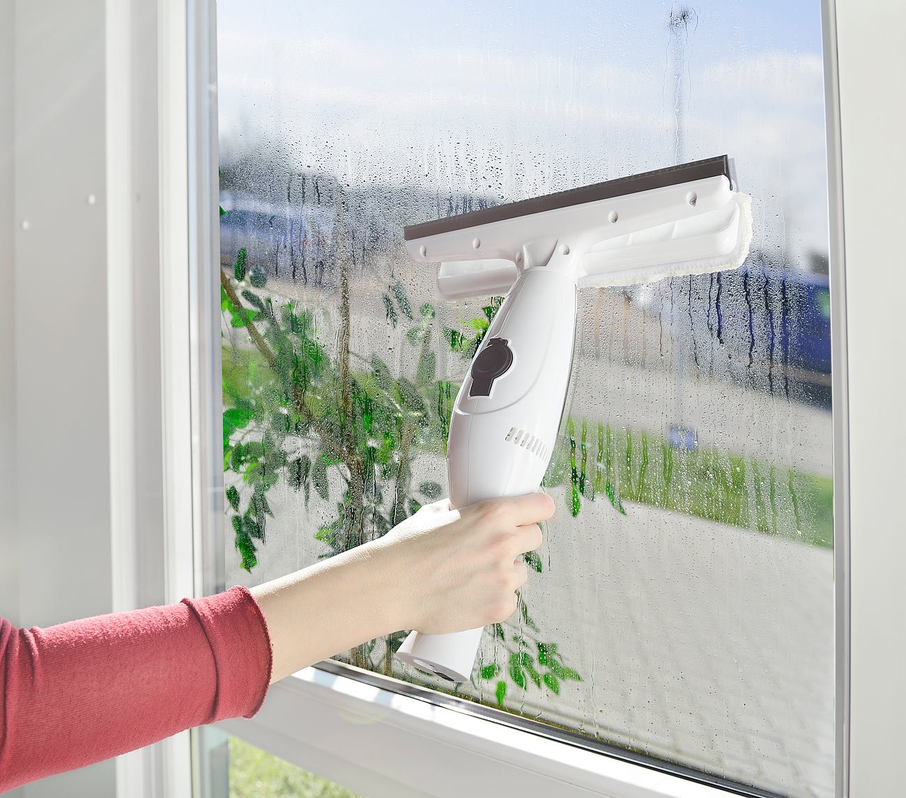Sichler Haushaltsgeräte Fenstersauger Teleskop: Akku-Fenstersauger-Set mit Teleskopstab (bis 119 cm) & Zubehör (mit Teleskopstange, Fensterreinigung, Spray)