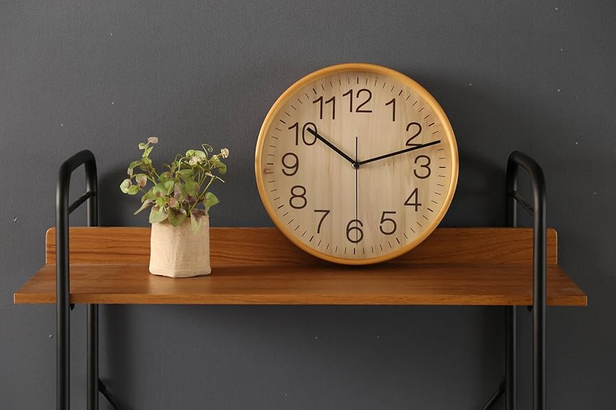 Amazon.co.jp: 不二貿易 掛け時計 直径28cm ナチュラル スイープ