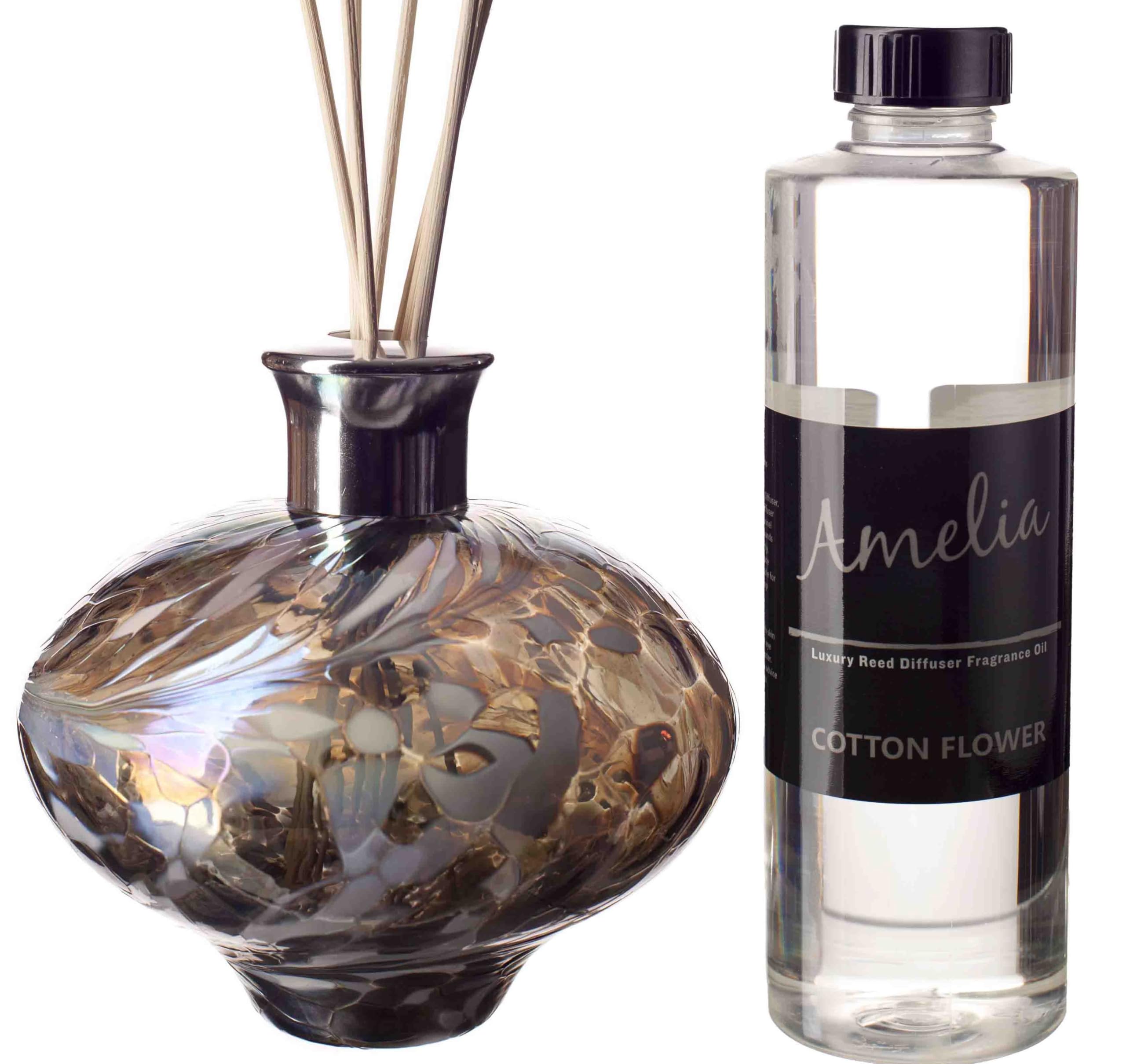 Amelia Art Glass White, Silver Oval Reed Diffuser Silver And White With Cotton Flower Fragrance