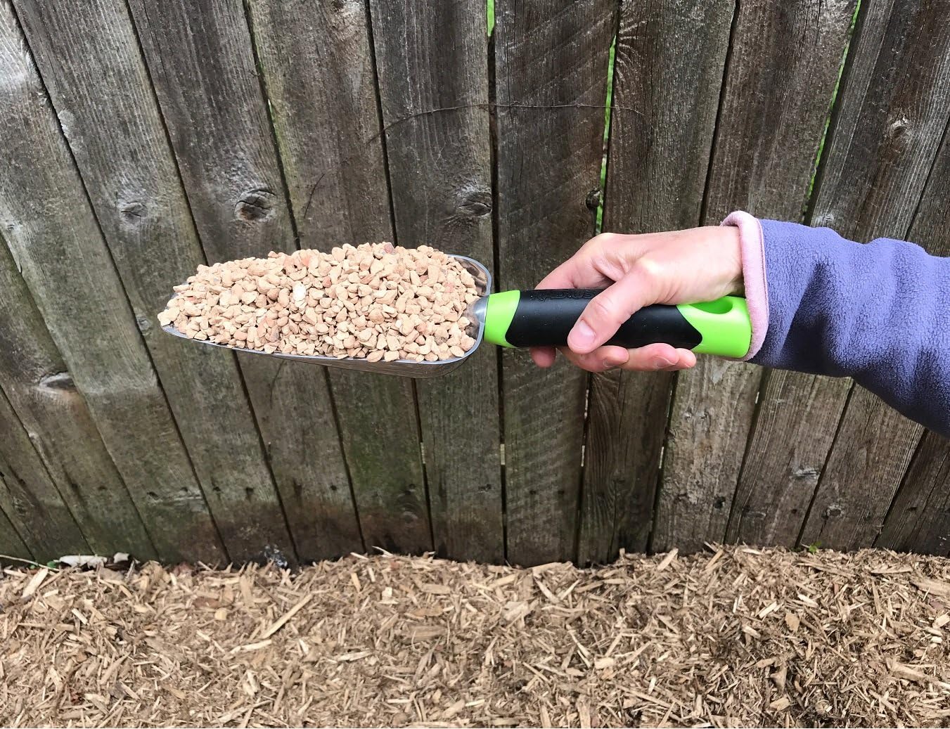 Radius Garden 15602 DIG Garden Aluminum Hand Scooper Green