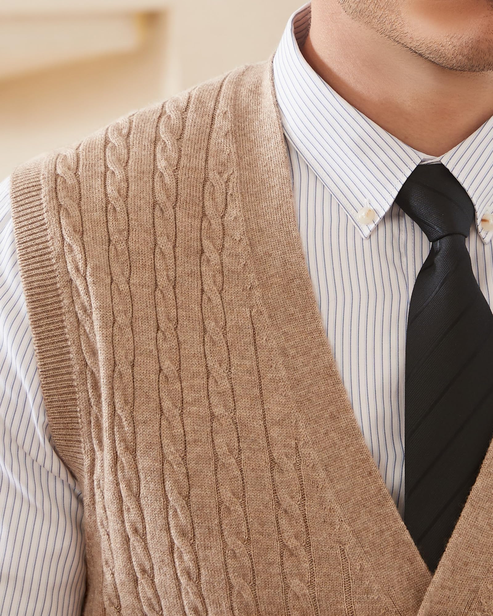 Kallspin Herren Strickweste Ärmellos Cardigan Wollmischung mit Zopfmuster und Knöpfen