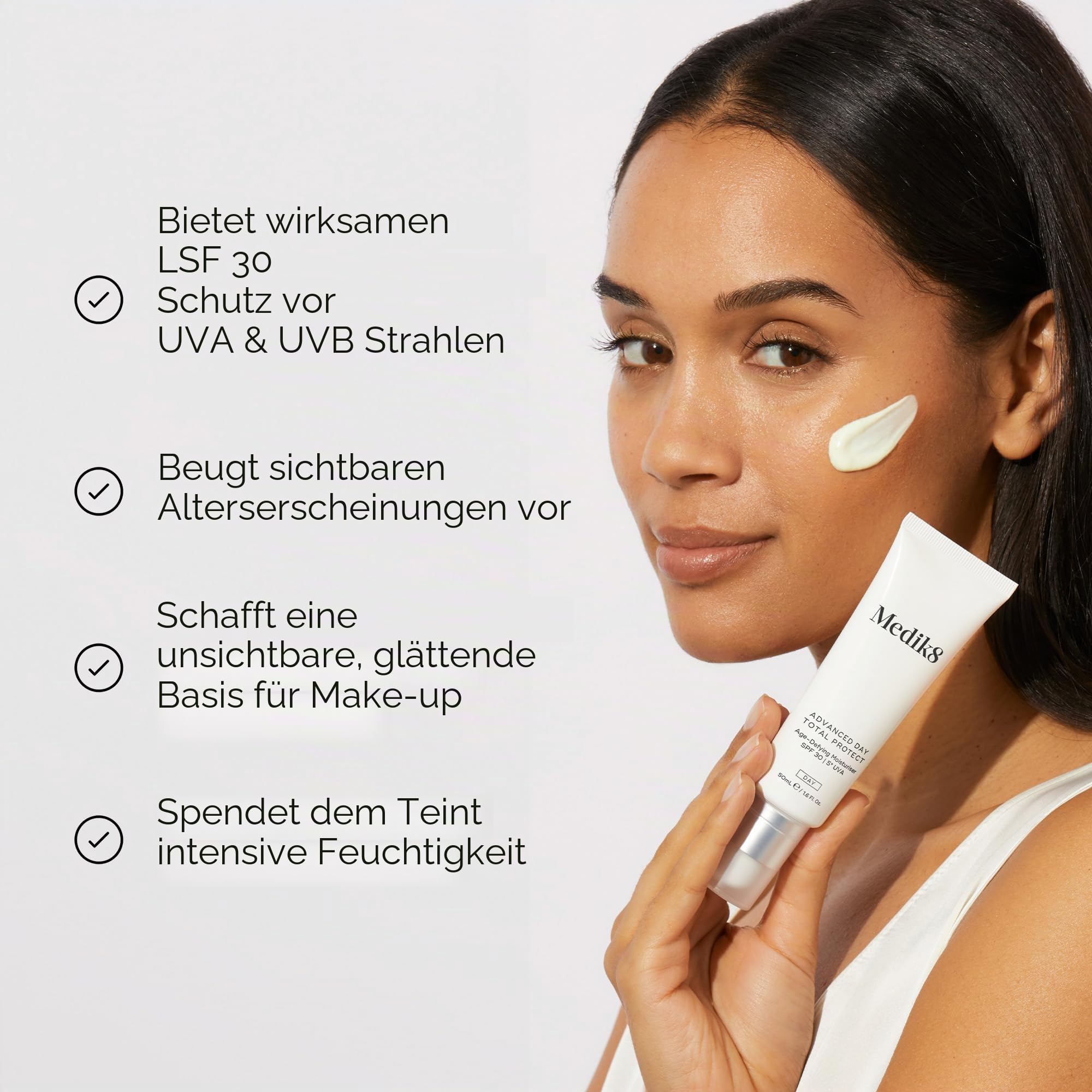 Medik8 Advanced Day Total Protect LSF 30 Feuchtigkeitscreme für das Gesicht - Feuchtigkeitsspendender & nicht fettender UVA-Schutz - Leichter Sonnenschutz & Feuchtigkeitscreme - 50ml