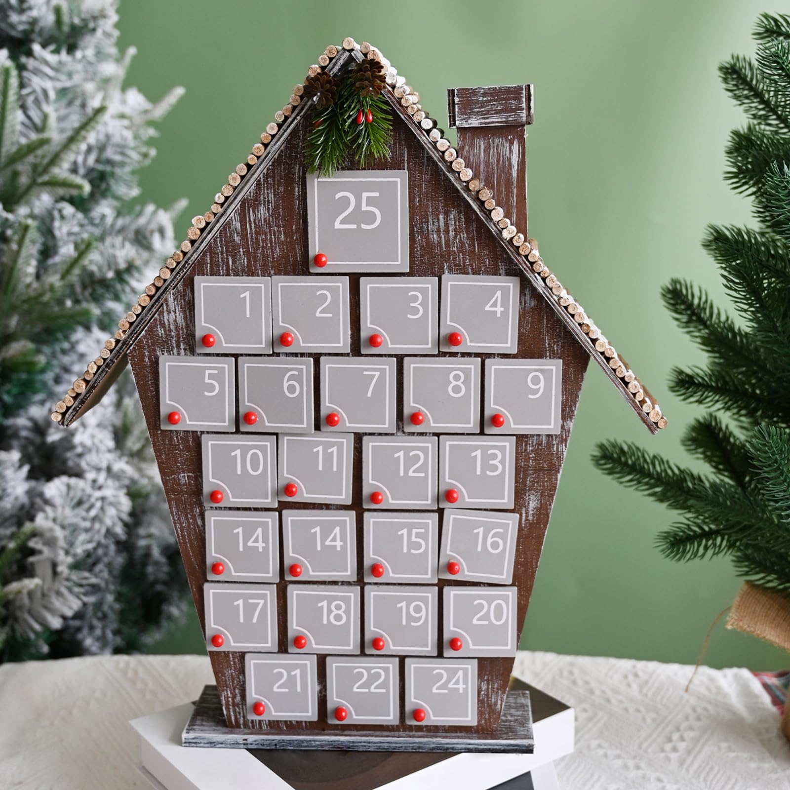 Calendario de Adviento de madera de cuenta regresiva de Navidad, calendario de Adviento único de casas de madera con piñas