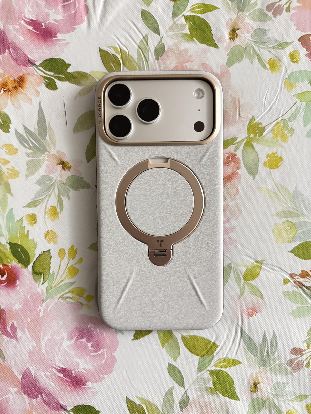 TORRAS Q3 VegSkin for iPhone 18 Pro iPhone 18 Pro Max  iPhone 17 Pro Max and iPhone 17 Pro Case Leather, 360 Magnetic Stand photo review