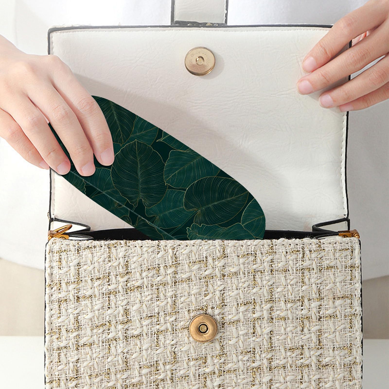 Cabreche Glasses Case Hard Shell Eyeglass Portable Glasses Eyeglasses Holder Box with Cleaning Cloth Women Girls Men Cute