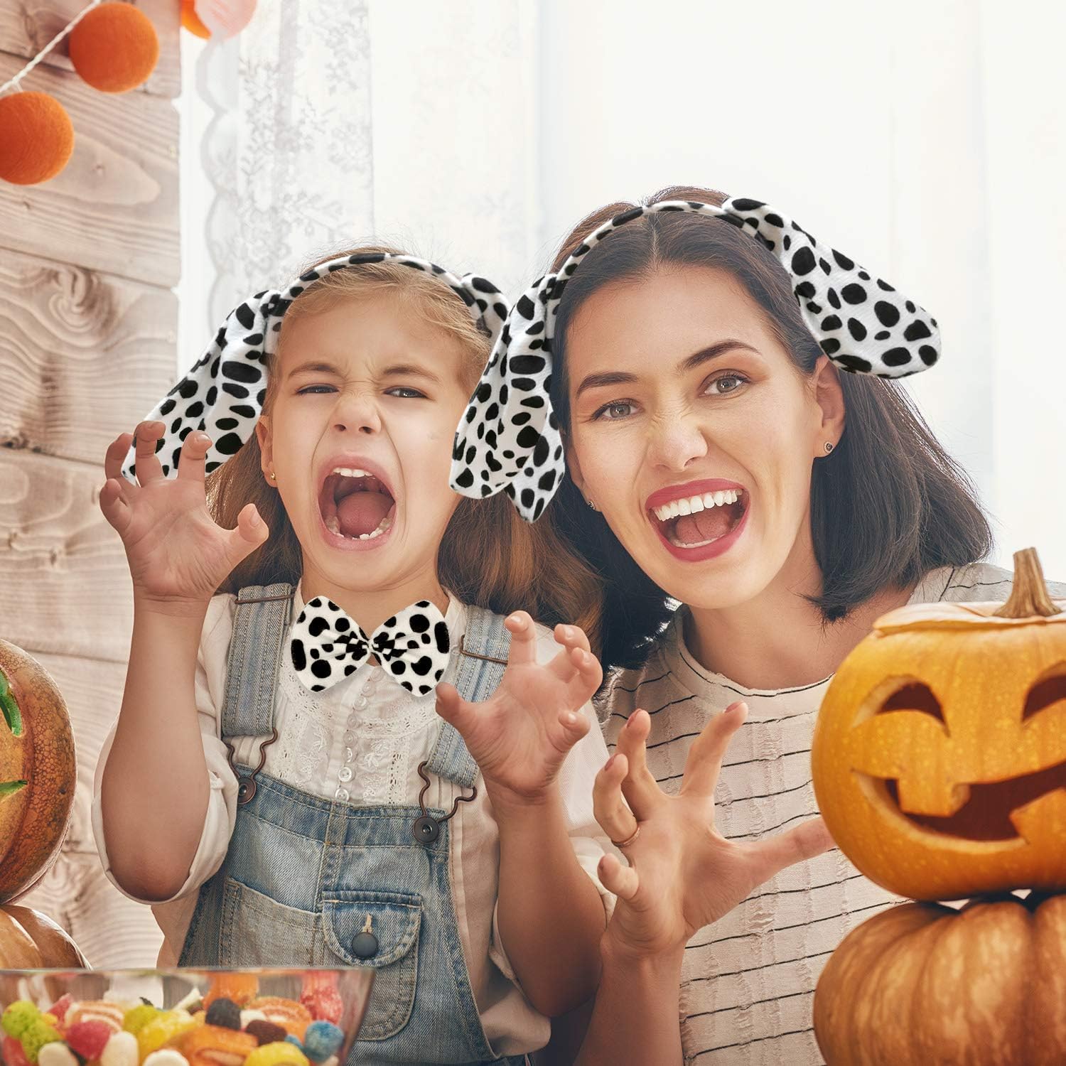 Miniatura 6 de Coopay Juego de 60 piezas de disfraz de dálmata de Halloween y Navidad con orejas de perro, incluye diadema de orejas dálmatas, corbata de lazo y