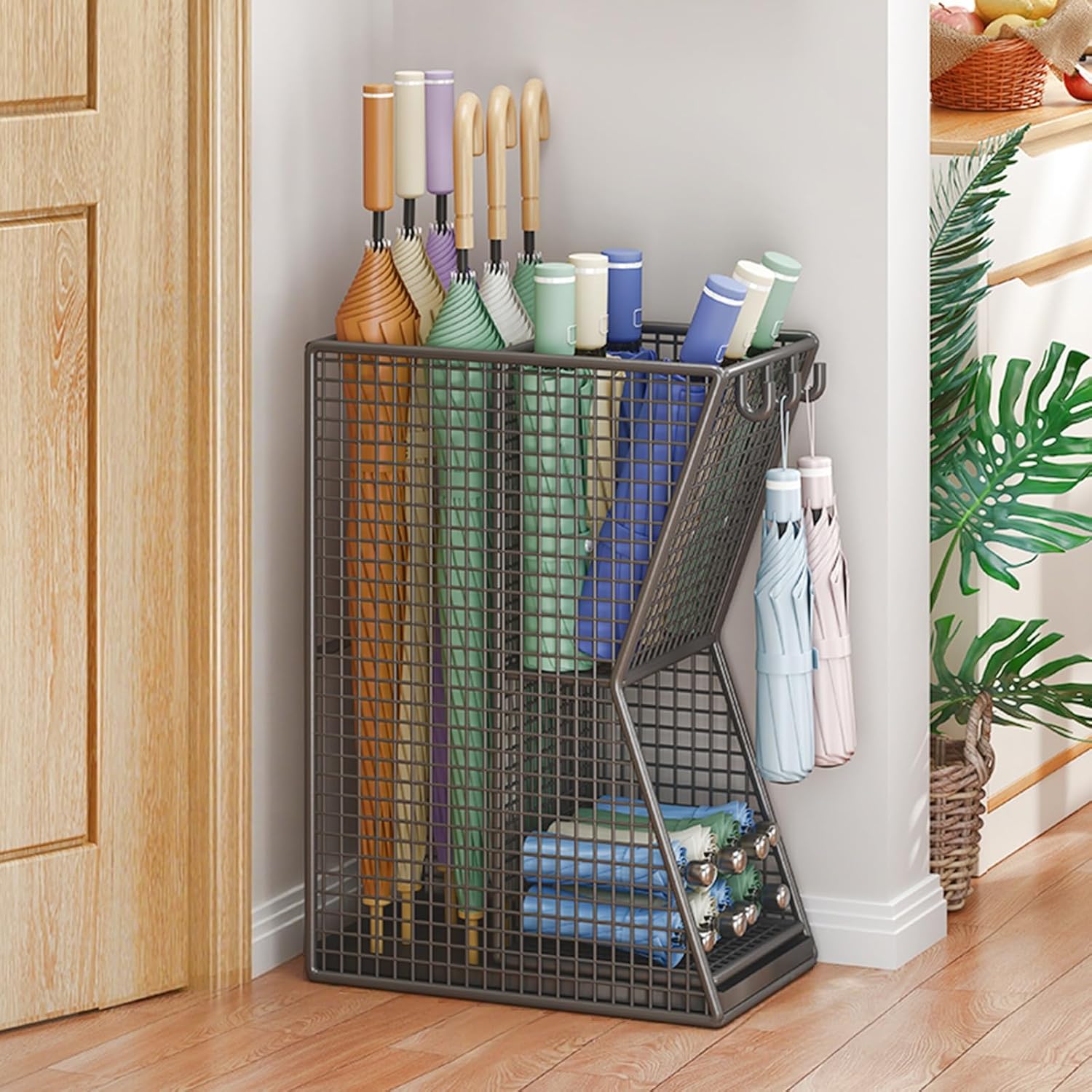 Commercial Metal Umbrella Stand Indoor Large-Capacity Entrance Umbrella Storage Rack with Removable Drip Tray Indoor Hotel Corridor Entrance Metal Stand Rack for Hotel,Offices(White)