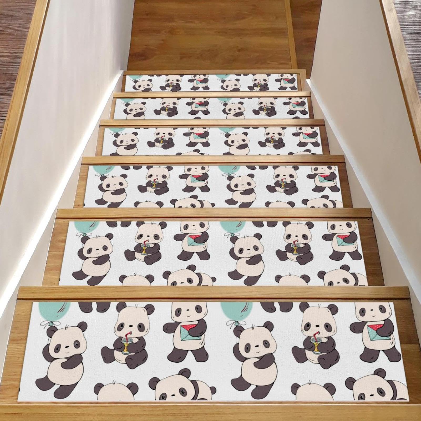 Peldaños de escalera infantiles de oso panda para crear pasillos seguros en escaleras de madera de interior