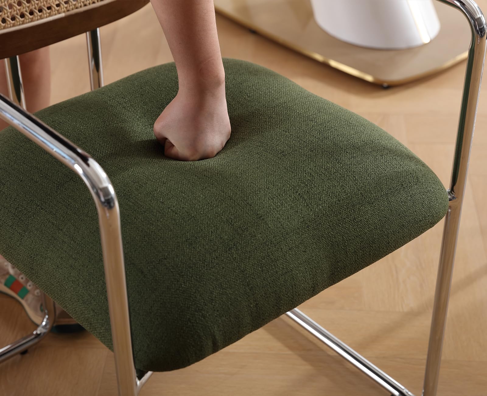 Esszimmerstühle 2er Set, Retro Küchenstühle mit Rattan Rückenlehne Gepolsterte Essstühle mit Metallgestell aus Leinen, für Esszimmer Wohnzimmer Küche Schlafzimmer​Lounge, Grün