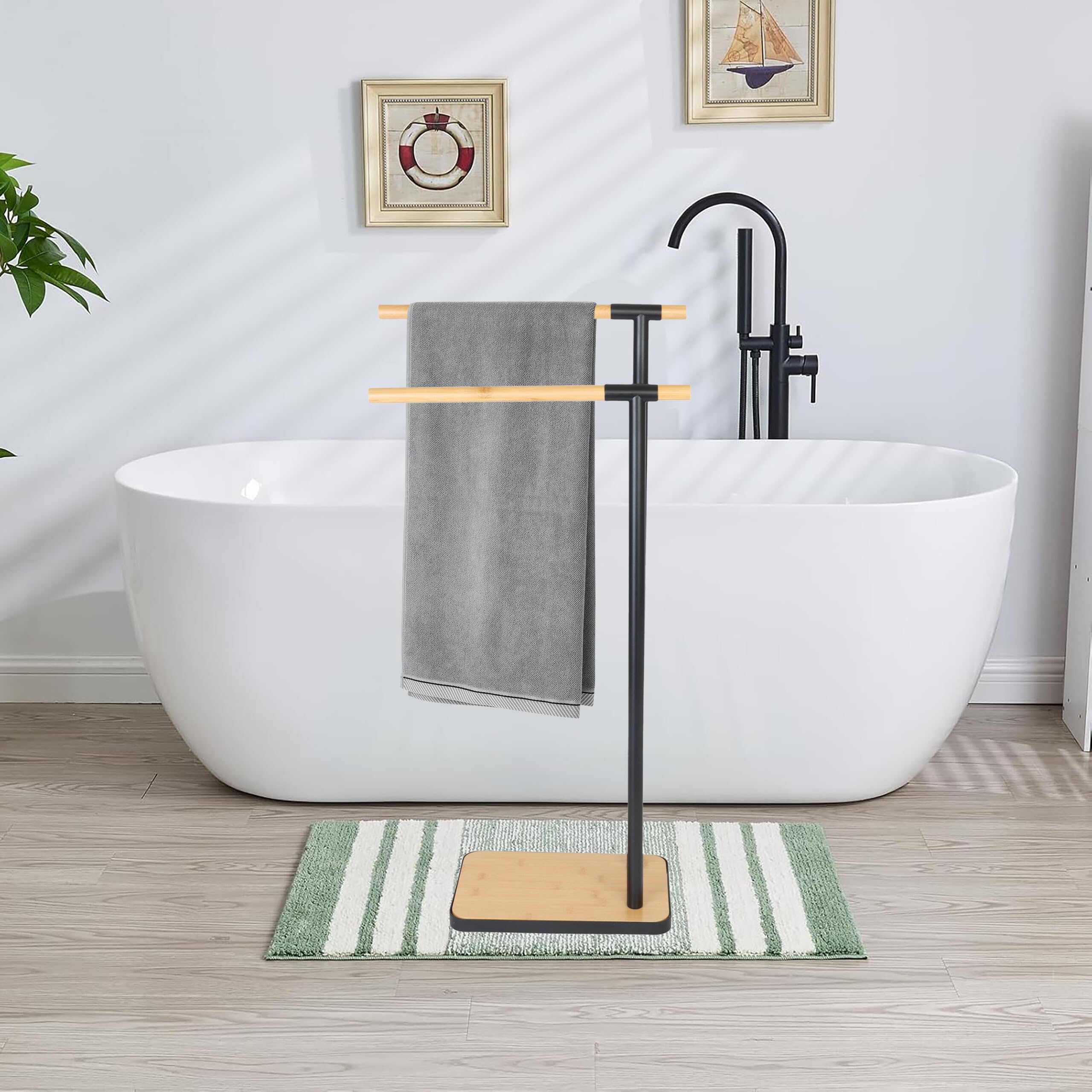 Relaxdays Piantana Portasciugamani Autoportante, 2 Bracci in bambù e Supporto in Acciaio, Porta Asciugamani Bagno, Nero
