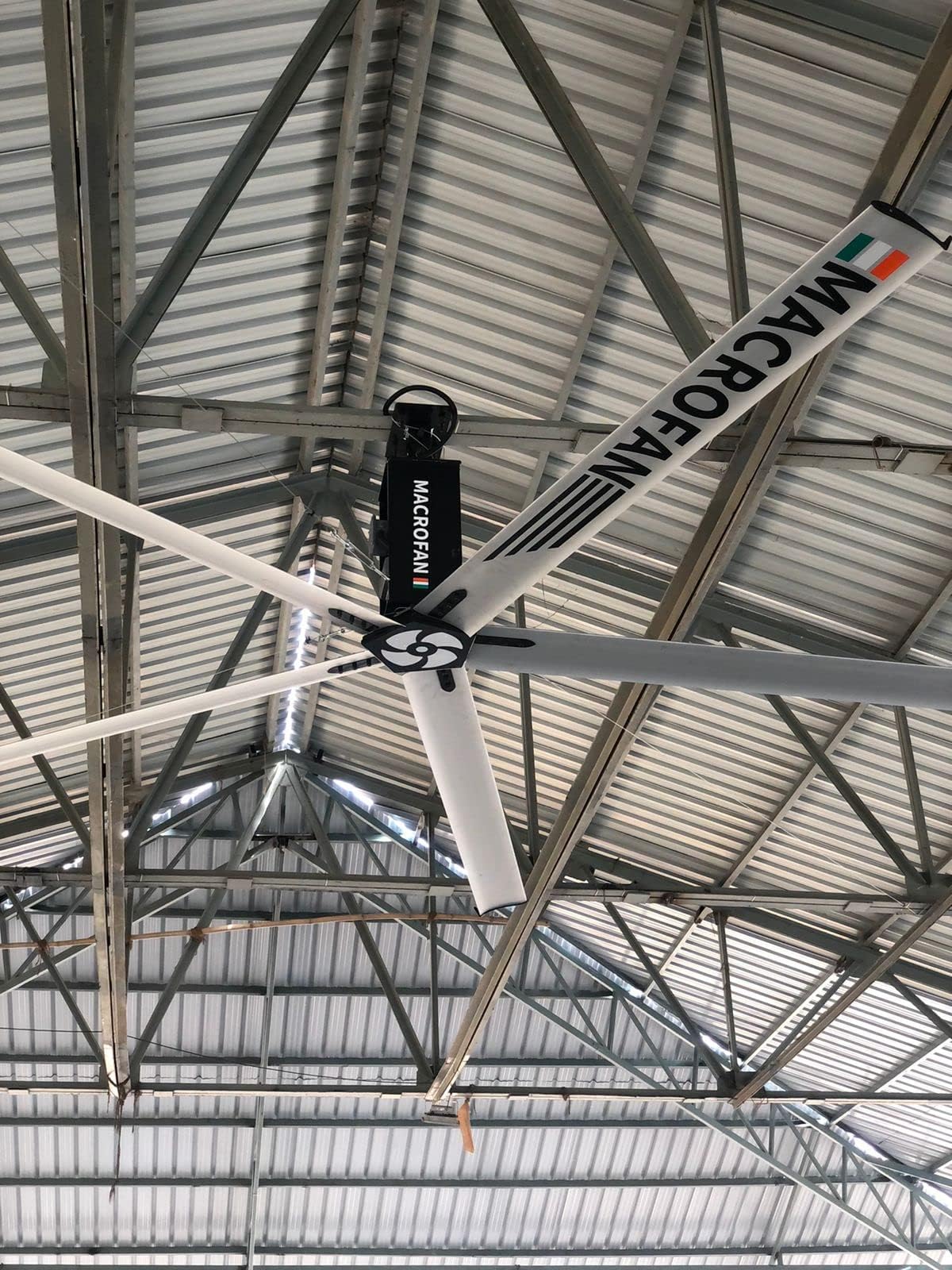 MACROFAN HVLS FANS (MF GR 16)