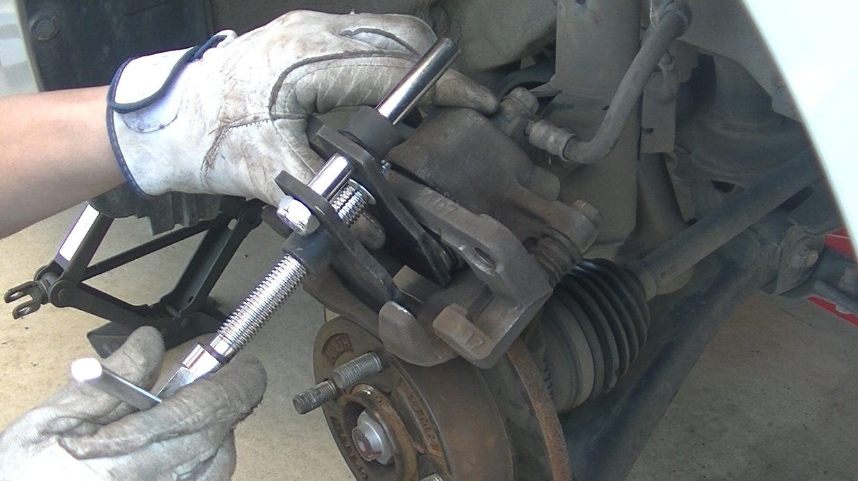 黒プリン(2ポット+1ポット) ブレーキキャリパー片押し／対向、1ポット／2ポットって何が違う