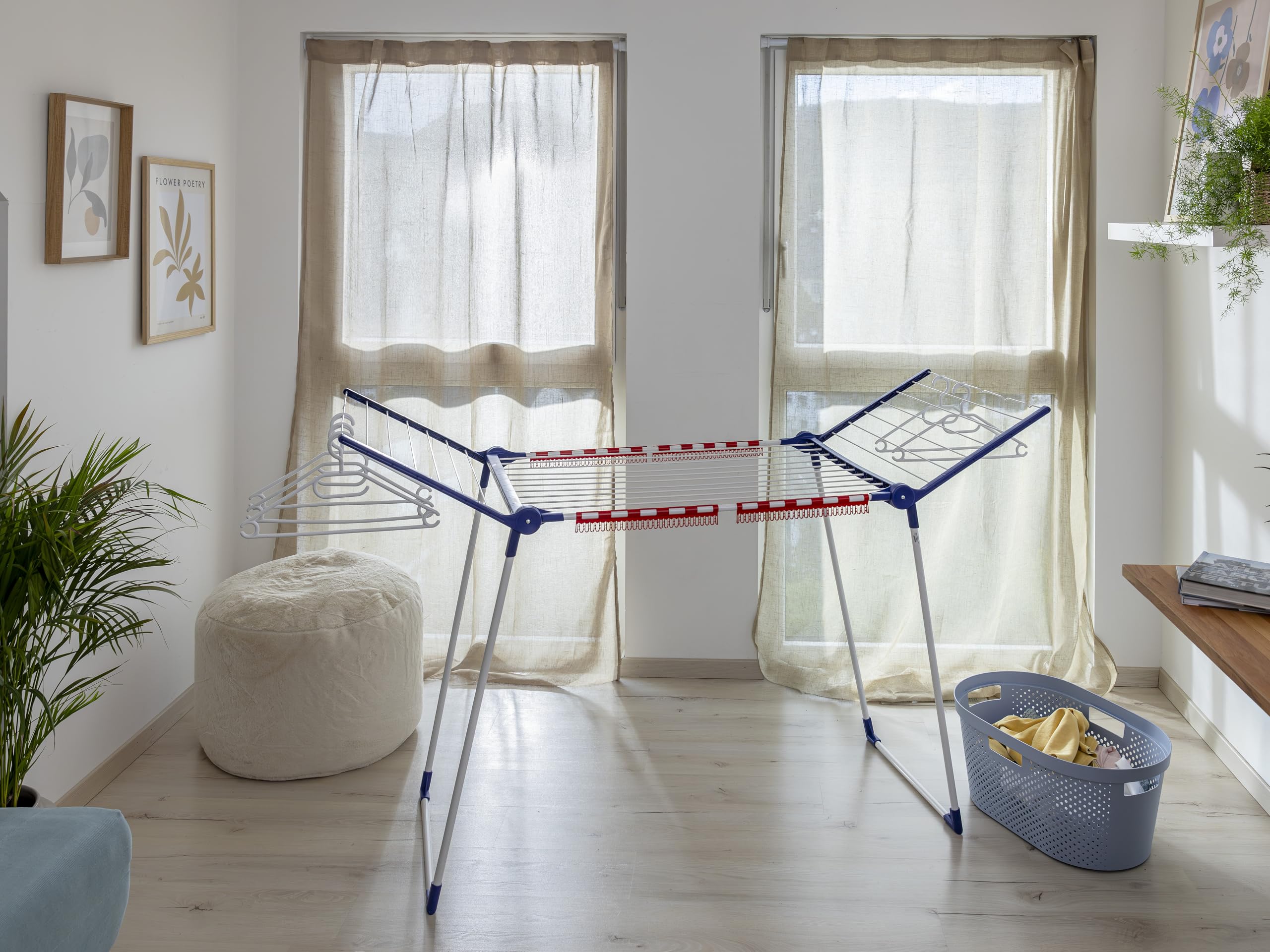 Leifheit Stendibiancheria Pegasus 200 Solid Deluxe Mobile, 20 m | Ruote girevoli 360°, alette alte 107 cm per capi lunghi, 5 accessori inclusi, pieghevole salvaspazio, antiruggine