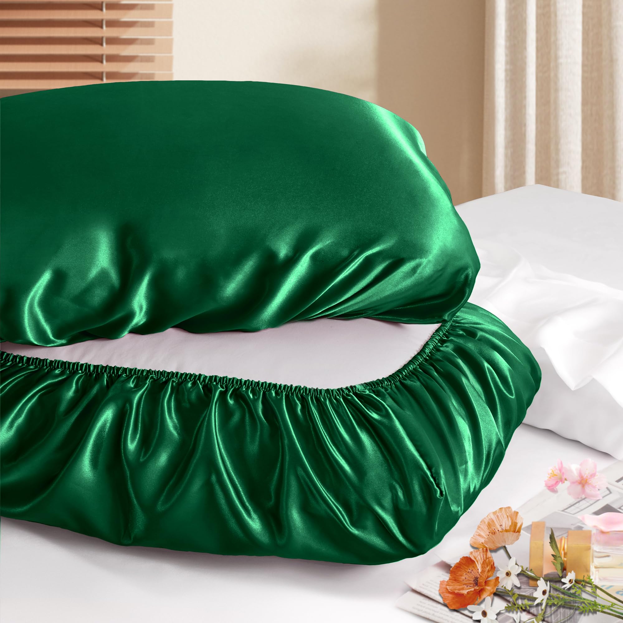 Manyshofu Satin Pillowcases for Hair Protection - 2Pcs Green Pillow Cases, Elastic Band Standard & Queen Satin Pillowcases Luxury Silky Pillow Cases Travel Pillow Covers