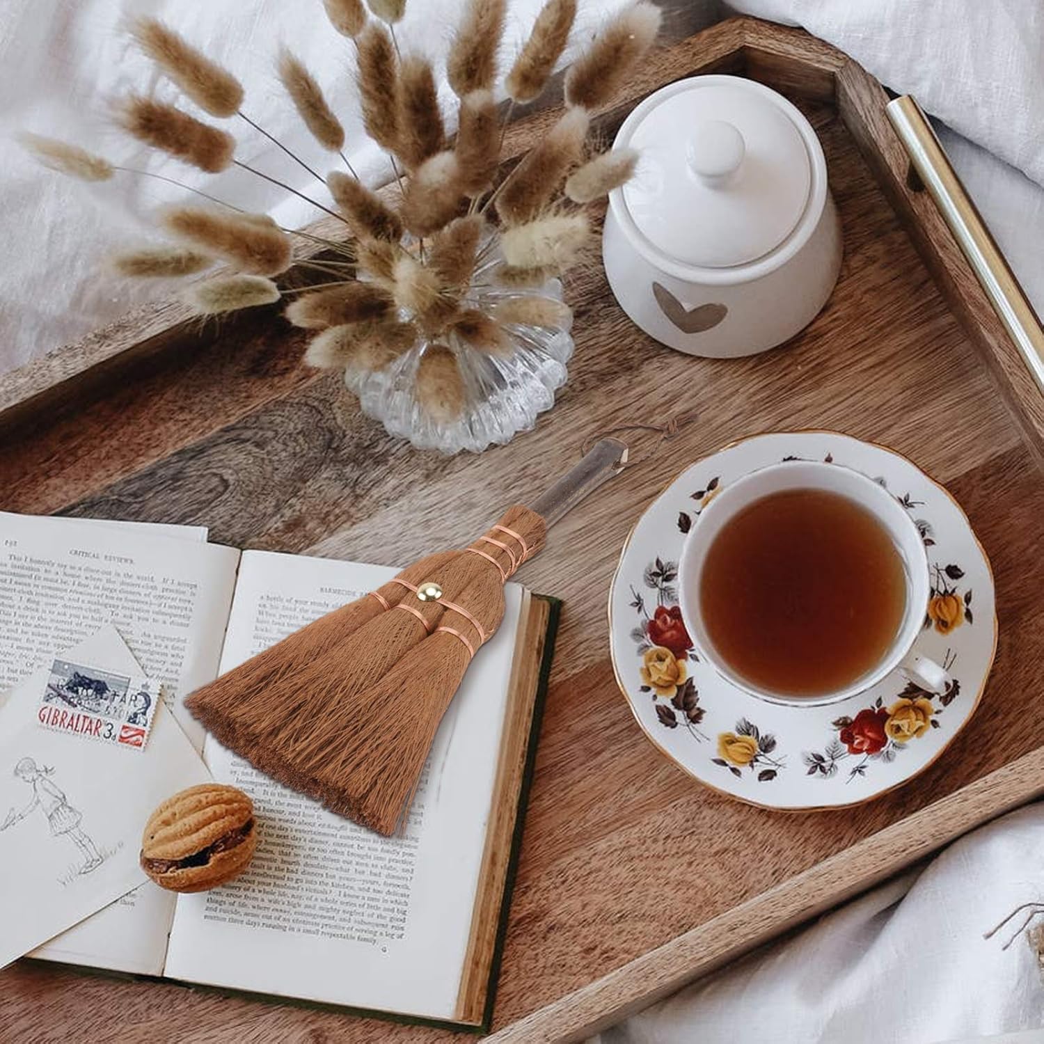 YARNOW Palm Broom Mini Natural Whisk Broom Desk Cleaning Brush Computer Keyboard Broom Tea Cup Duster for Home, Brown, 24x8cm, 81SDD171155OV51O8EI : Health & Household