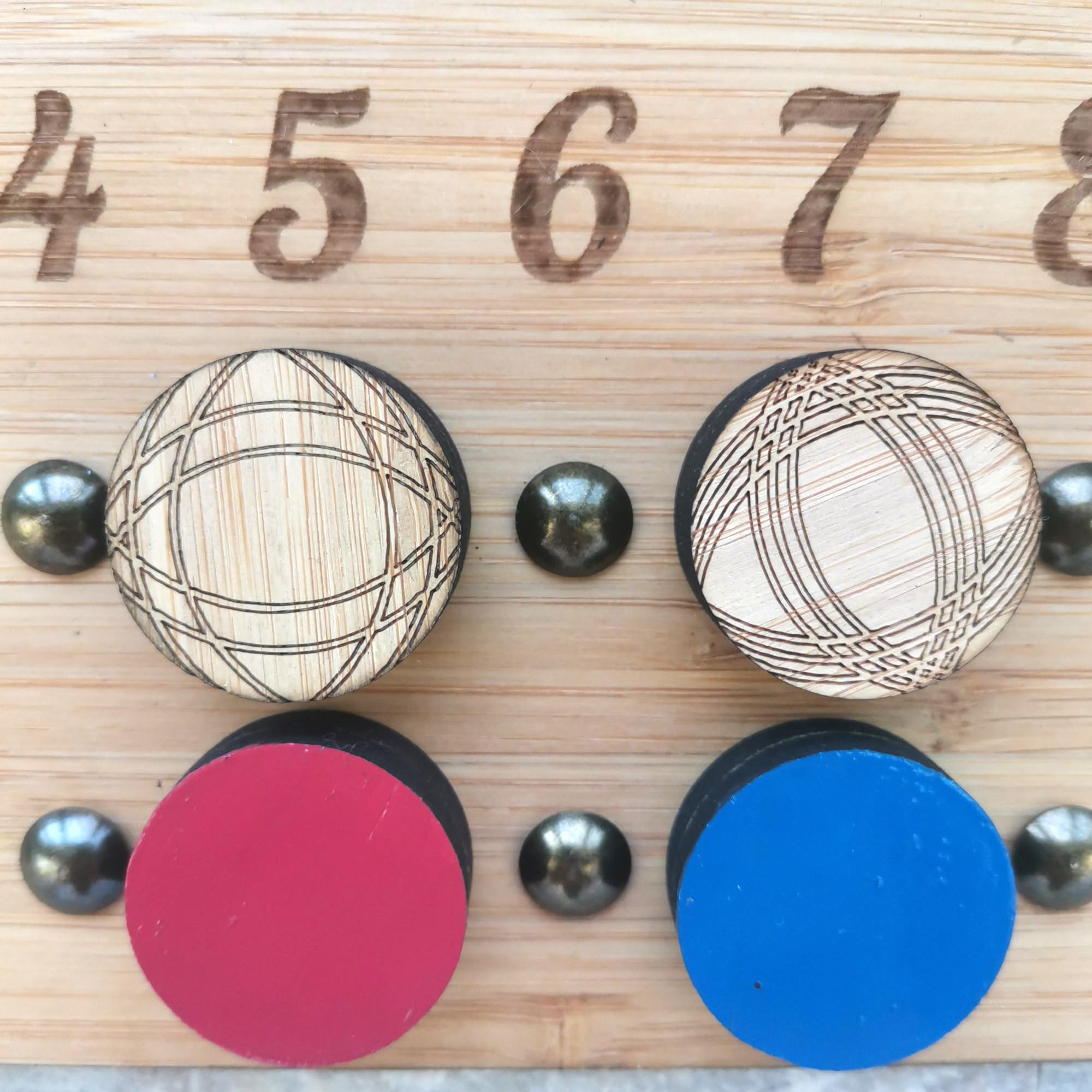 Tit'Adel Compteur de Points Pétanque 4 Joueurs - Tableau de Score en Bois avec 4 Pions Magnétiques - Fabrication Française