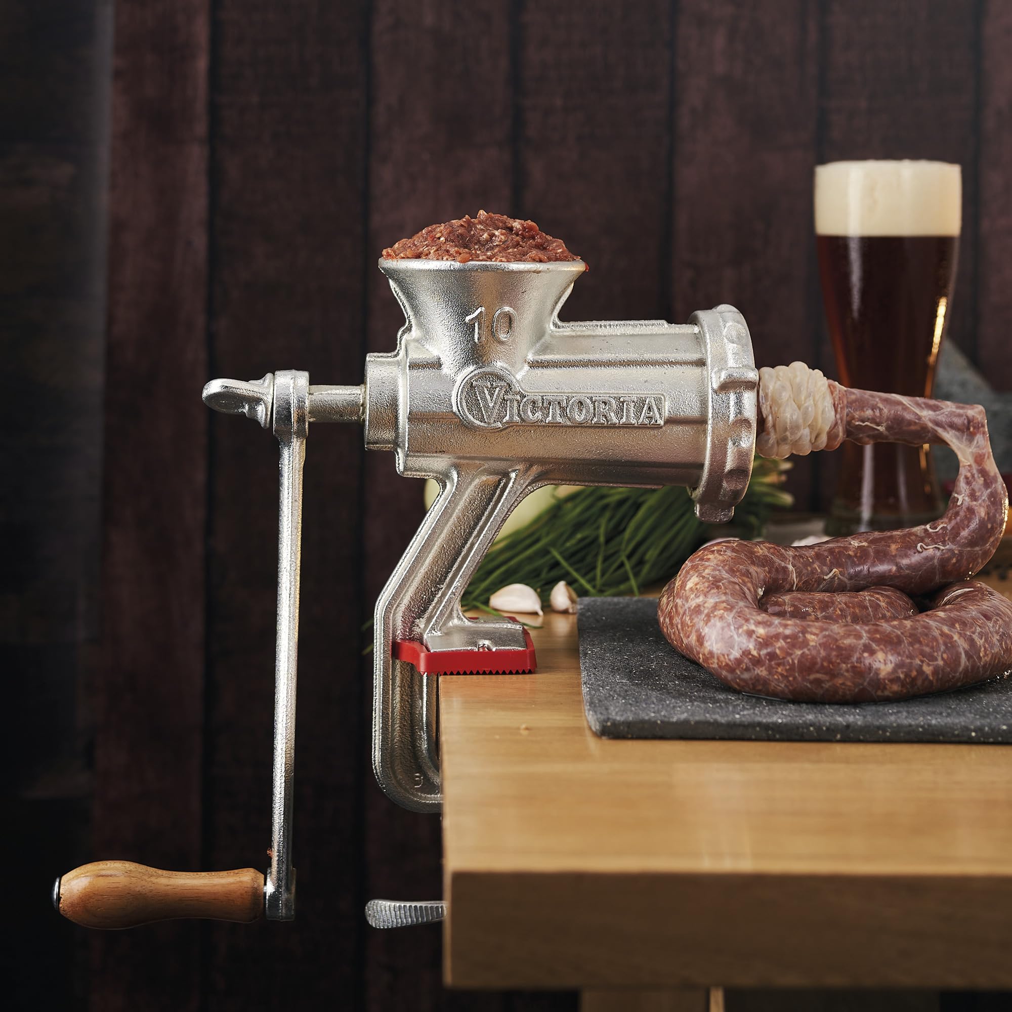 Victoria Picadora Trituradora de Carne Manual, Embutidora Salchichas, Chorizo, Máquina para Picar Carne para Embutidos, Hierro Fundido, Número 10, Meat Grinder con Abrazadera para Mesa