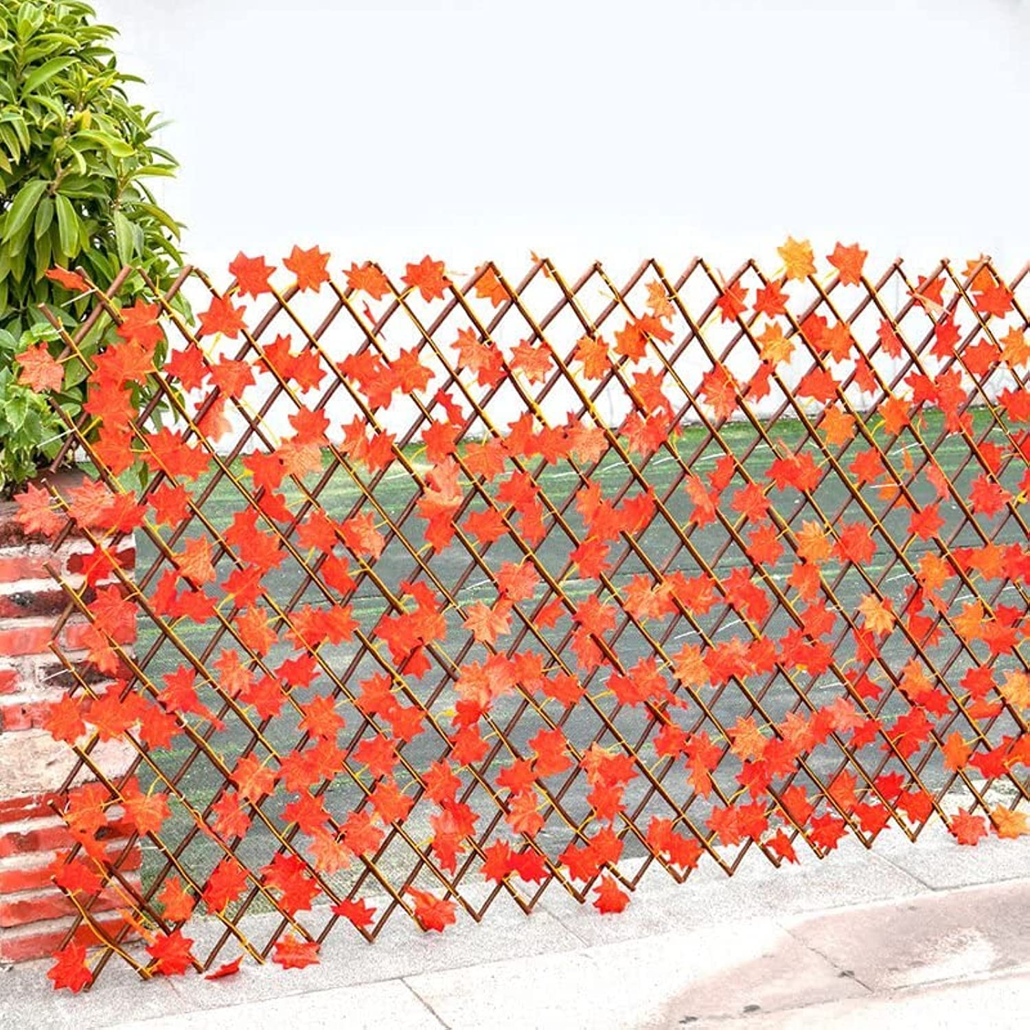 N / B Makeup Toy Wooden Expandable Garden Fence Artificial Leaf Fence Bamboo Garden Wicker Fence Artificial Decorative Privacy Fence Screen Expanding Trellis Fence (Orange Maple Fence 100cm (1-Piece))