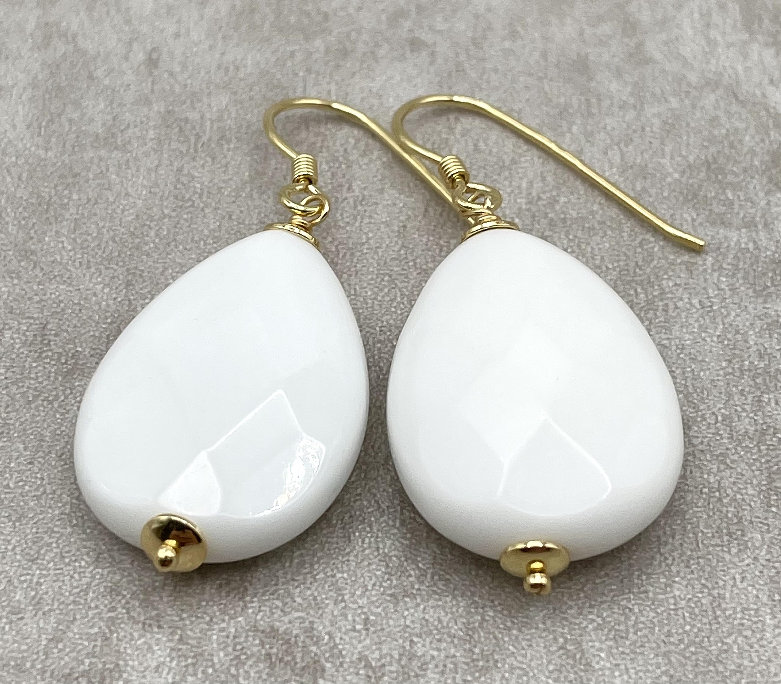 Pendientes de Agata Blanca, Vermeil 24 K, Made in Italy, Joyas Artesanales de Piedras Naturales, Regalo para Mujeres