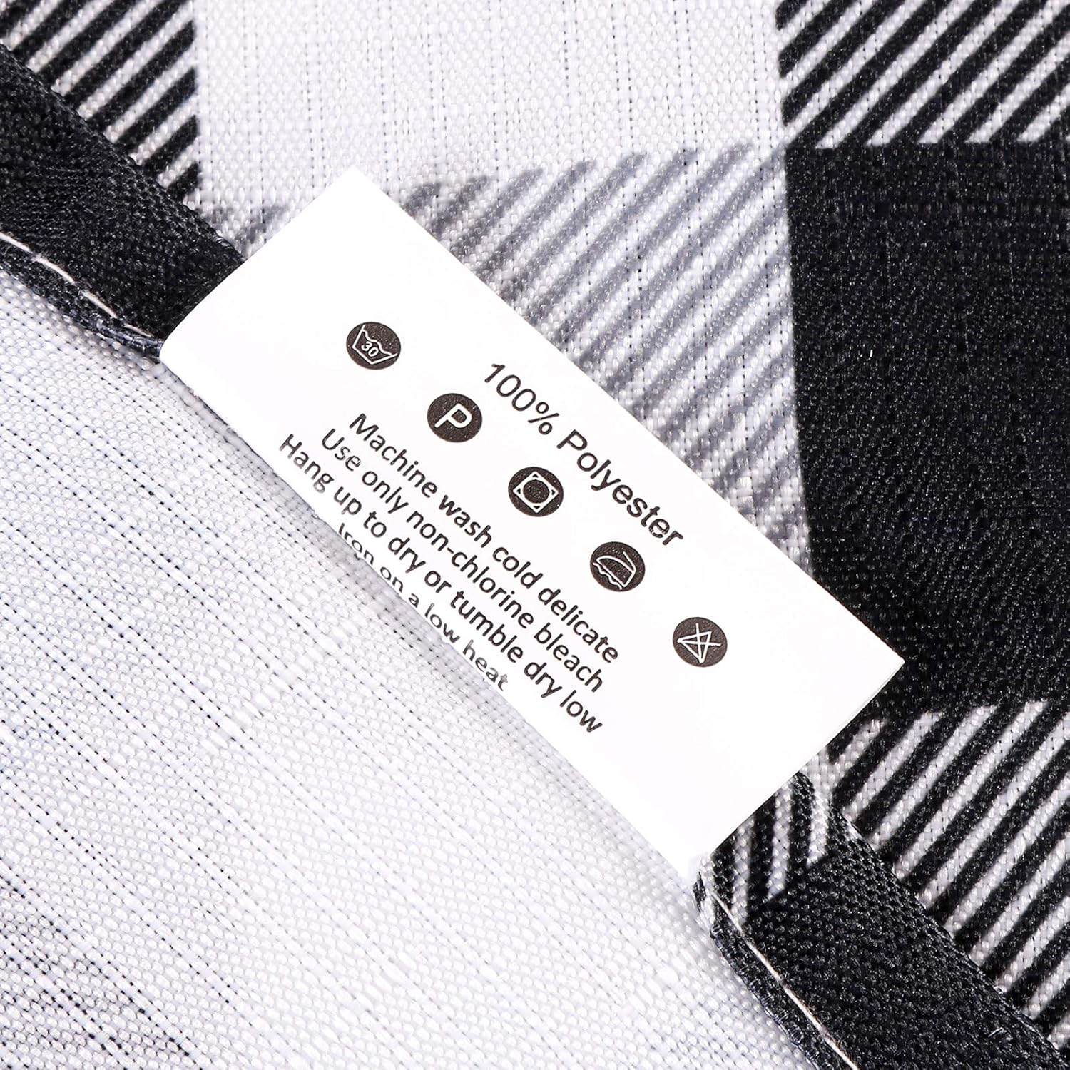 ❤ Crаzу Dеаlѕ ColorBird Buffalo Plaid Tablecloth Gingham Farmhouse Table Cloth Water Resistant Spillproof Polyester Fabric Table Cover for Home Kitchen Party (Round, 60 Inch, Black and White)