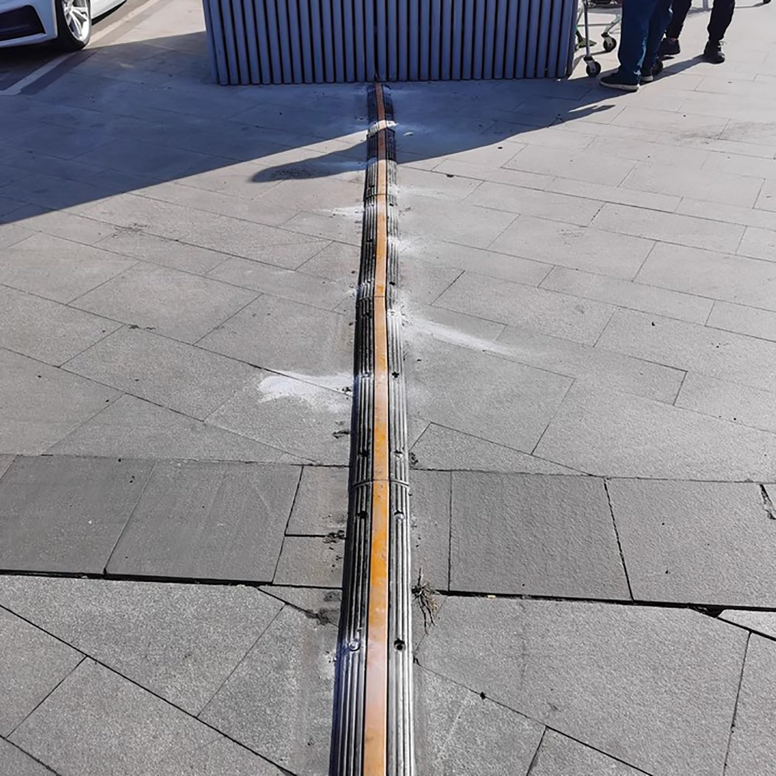 Reductor de Velocidad Vial de Goma 100cm, Canaleta Cables Suelo, Badenes para Garaje, Carga Máxima 20t