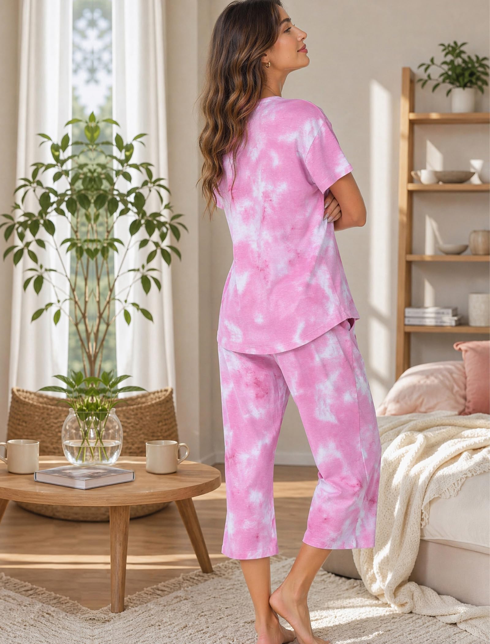 Pigiama da donna a maniche corte e pantaloni lunghi a 3/4, set pigiama
