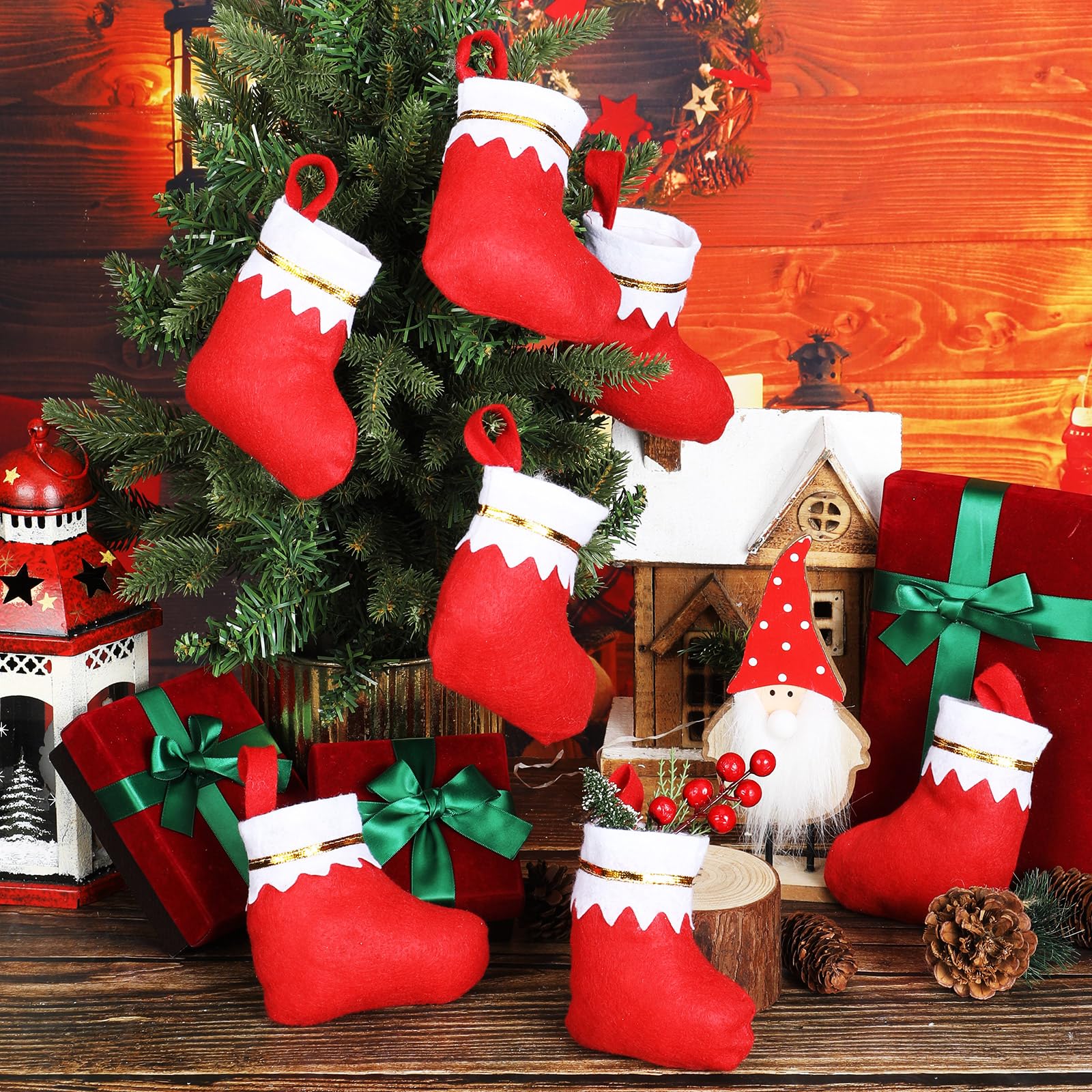 Ceenna 48 Stück 12,7 cm Mini-Weihnachtsstrümpfe Bulk Red Filz Weihnachtsstrümpfe Weihnachtsbaum Hängende Ornamente für Familie Weihnachten Urlaub Dekorationen DIY Handwerk Weihnachten Kinder