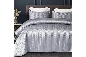 Luxurious Whale Flotilla's Silky Satin Quilt: A King-Size Dream