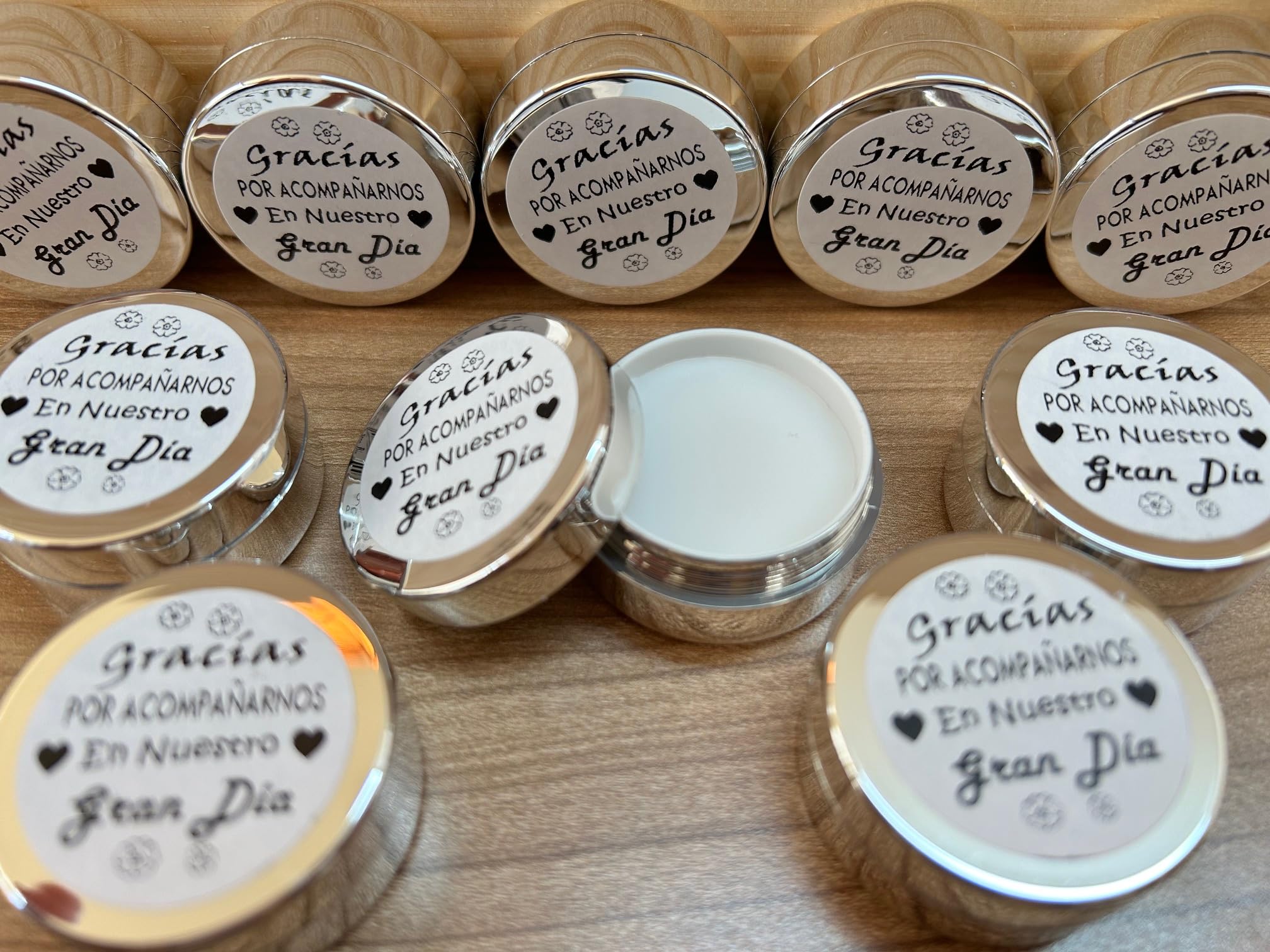 Balsamos Labiales Personalizados (Pack 50) DETALLE INVITADOS boda bautizo comunión mujer regalo para invitadas eventos (PLATA)