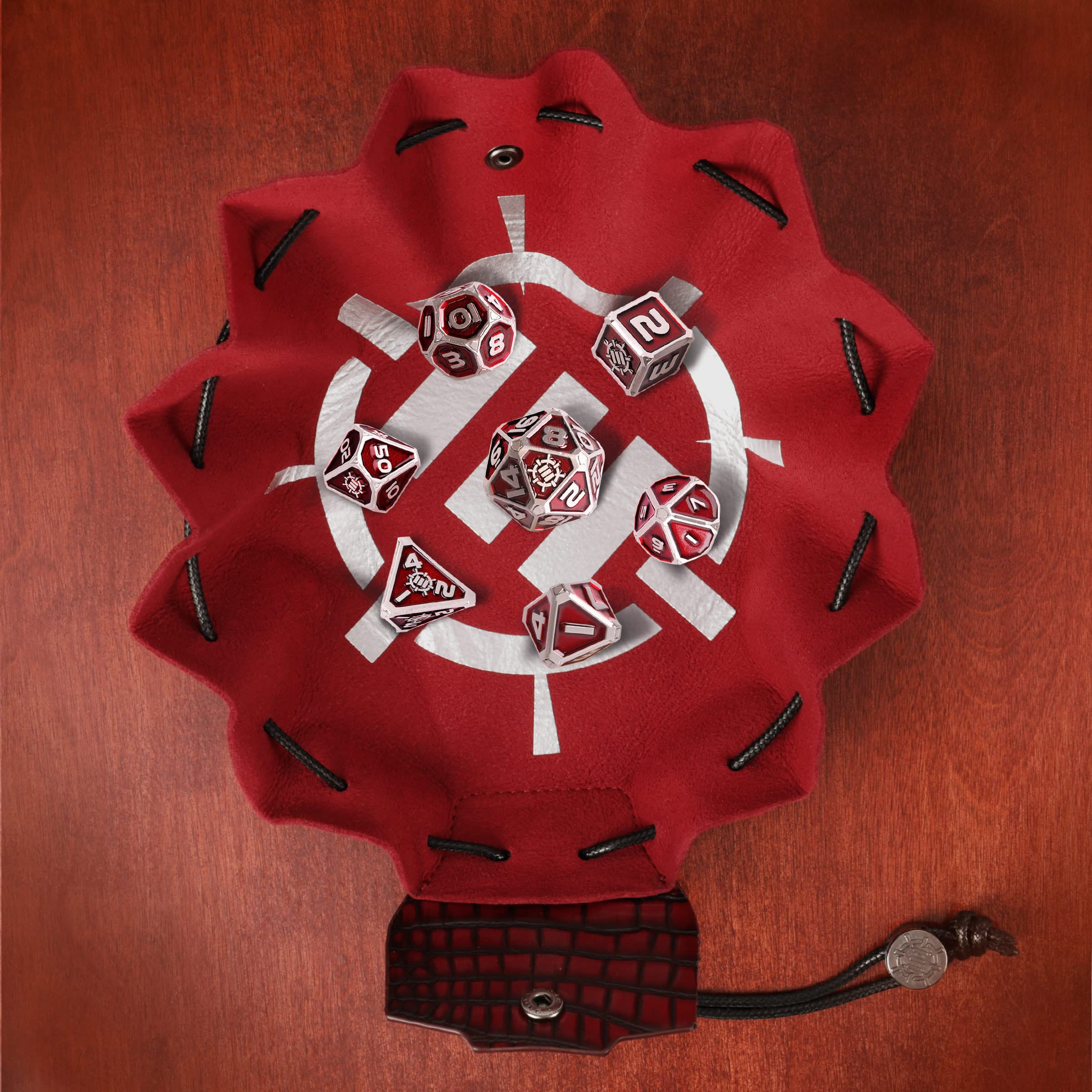 ENHANCE DND Metal Dice Set - 7 Dés Polyédriques avec Sac à en Cuir Végétalien 2 en 1 et Plateau à, D&D en Métal Solide pour Donjons et Dragons, RPG (Édition Collector Rouge)