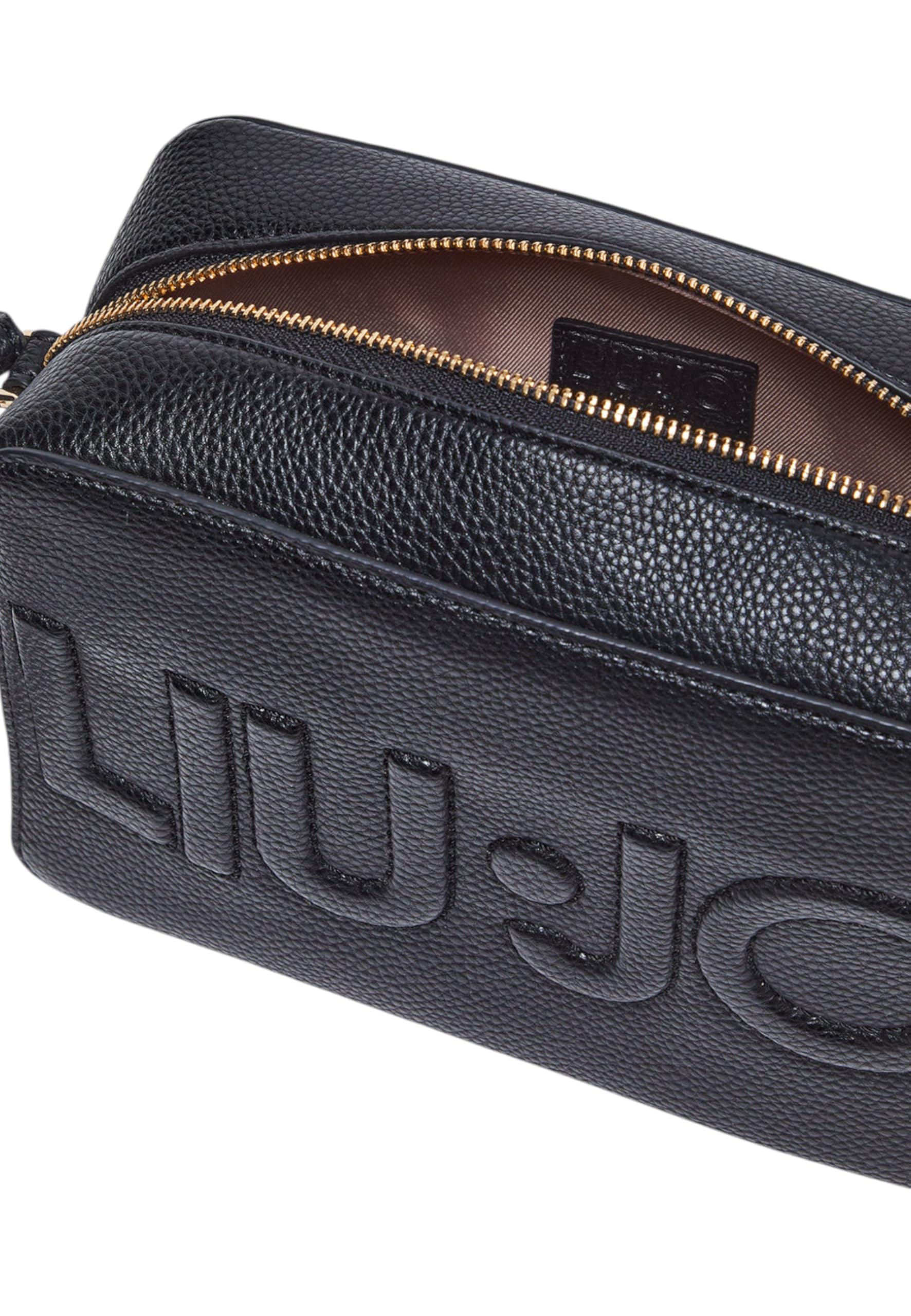 Liu Jo Borsa a tracolla comoda, pratica e capiente con chiusura zip. Presenta un logo in rilievo tono su tono ed una tracolla regolabile. 23x26.5x10 cm