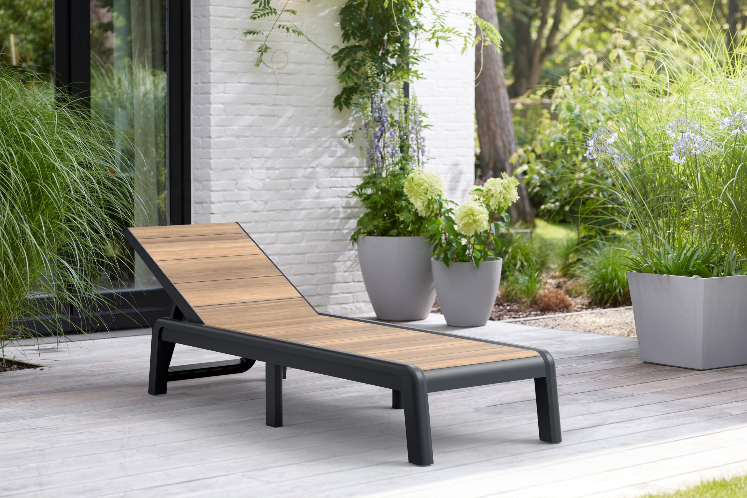 Keter Avon Lettino Prendisole Pieghevole da Esterno, Ideale per Giardino e Terrazzo, Finitura Effetto Legno, 191,5x58x34,5H cm, Colore Marrone