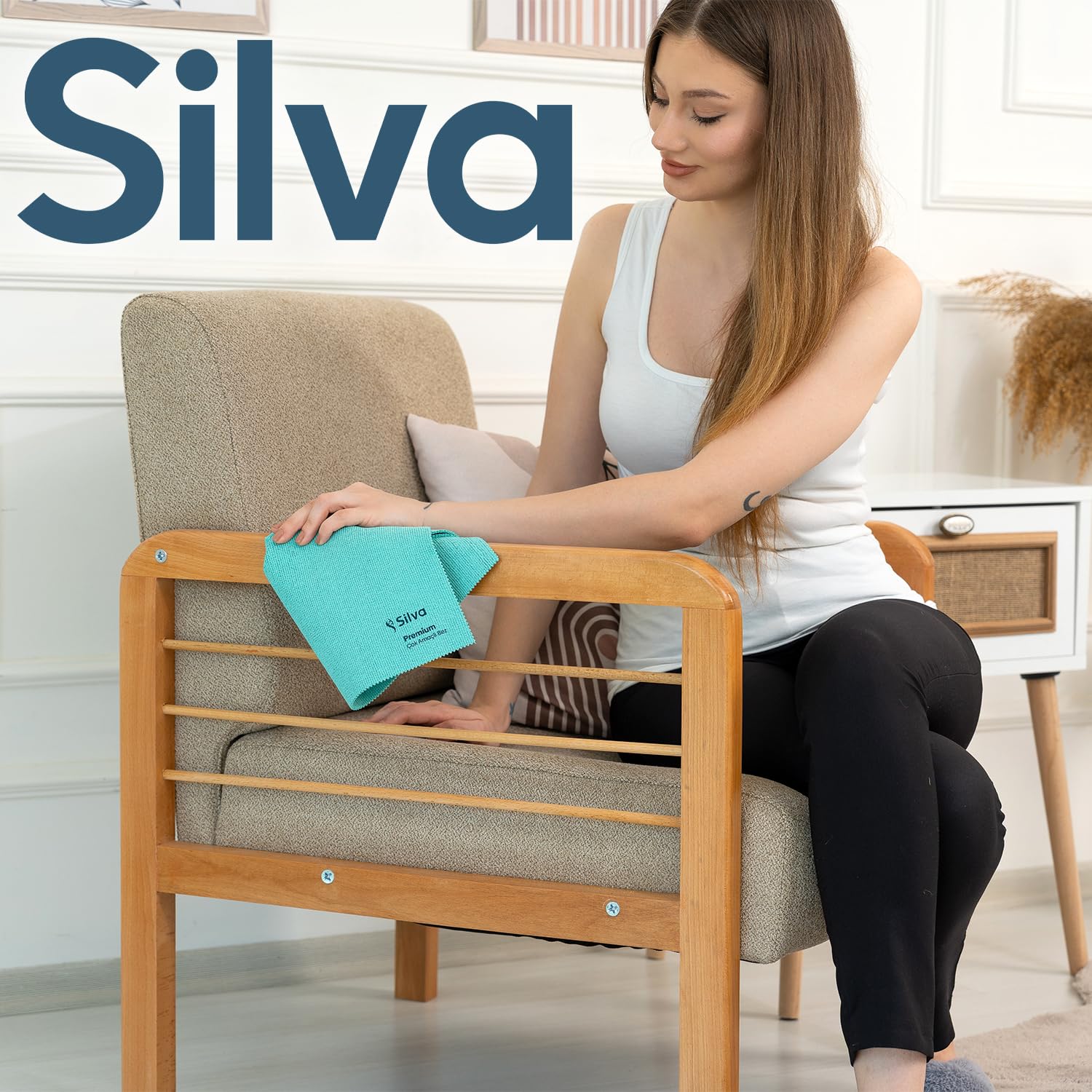 Silva Mikrofasertücher 38x35 cm – 12er Set Mix Farben – Fusselfrei, kratzfrei & saugfähig – Waschbare & Wiederverwendbare Allzwecktücher für Küche, Bad, Fenster, Glas, Möbel & Auto – Bunt & langlebig