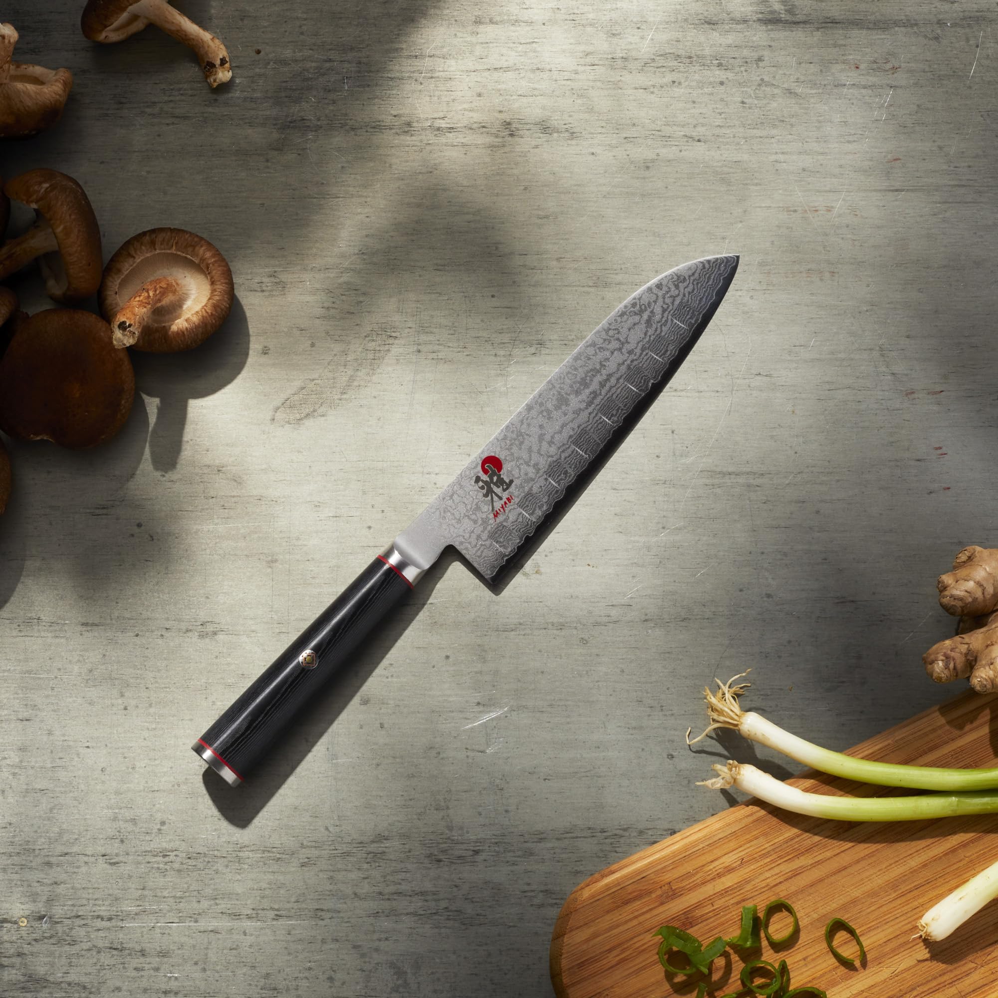 MIYABI Santoku-Messer, hohlkantig 5.5" Black/Stainless Steel