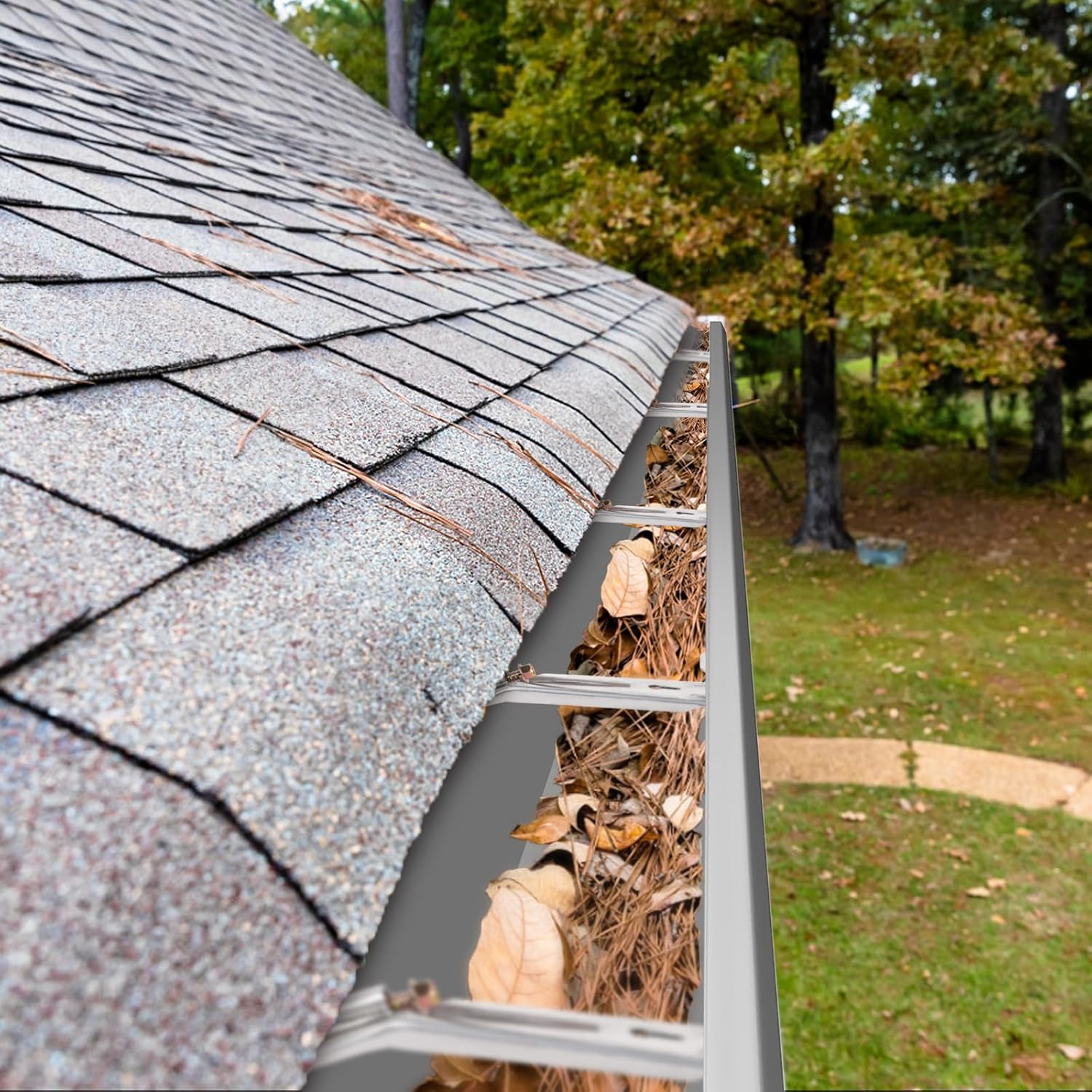 100 Pack Gutter Hangers, Gutter Hangers 5 Inch, Rain Gutter Hangers, Heavy Duty Gutter Hangers with a Pre Inserted Rust Resistant Screw, Hidden Gutter Hangers for 5" K Style Aluminum Gutters