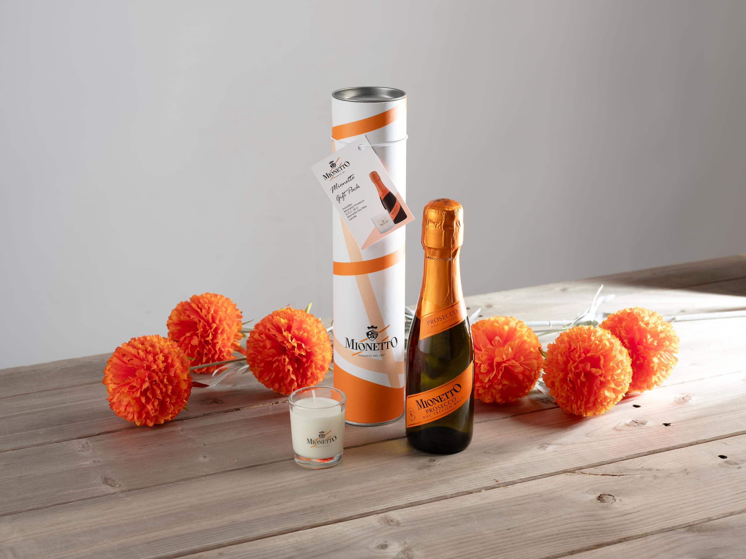 Mionetto Prosecco D.O.C. 20cl & Candle Gift