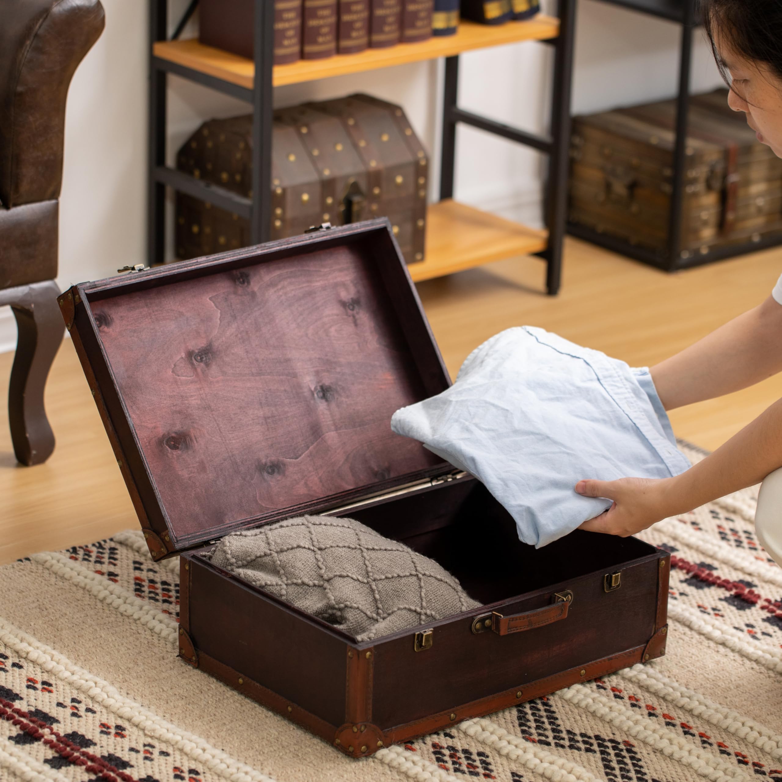 Amazon.com: Vintiquewise Vintage-Style Decorative Wooden Display
