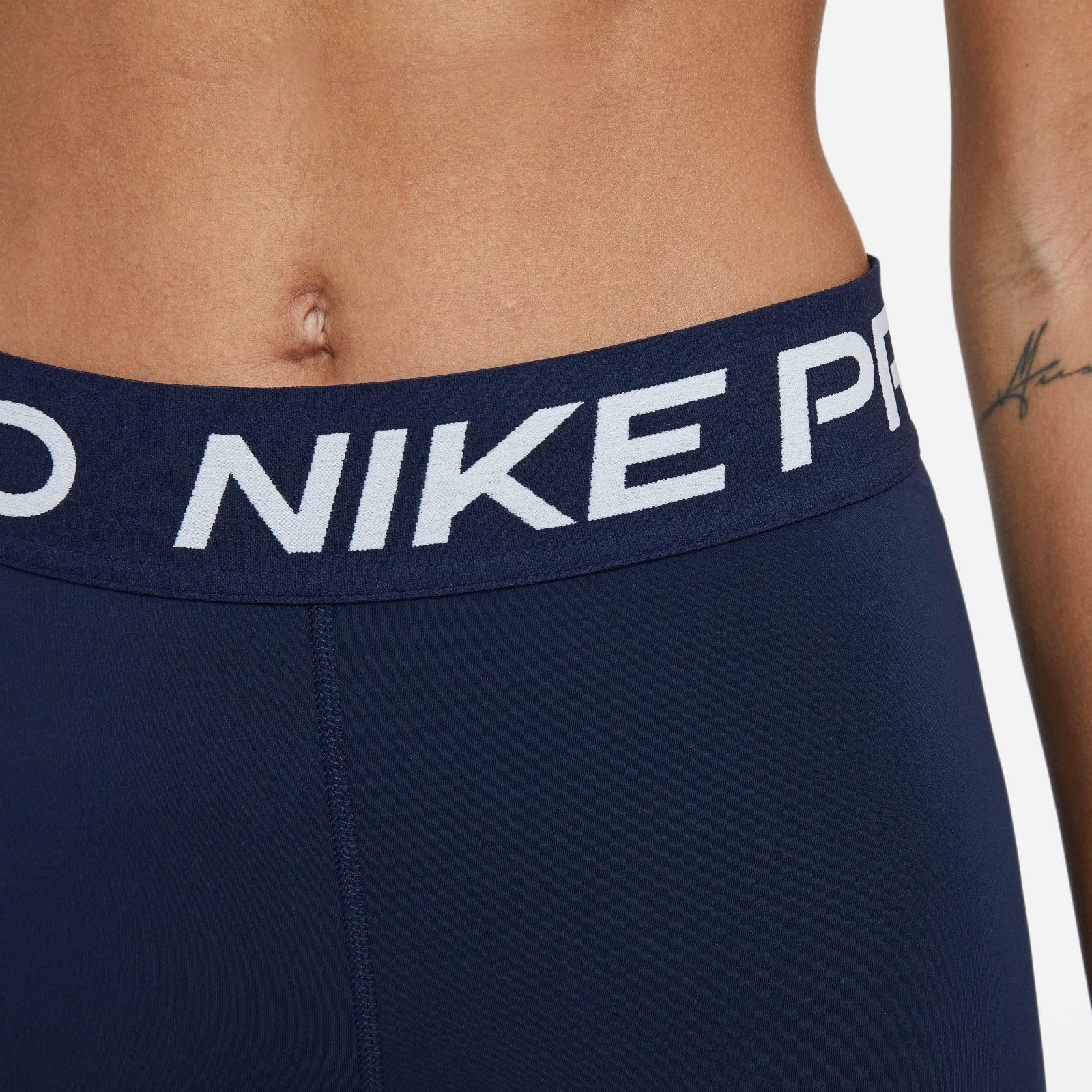 Nike W Np 365 damskie obcisłe szorty 7,5 cm do górnej części uda, Obsydian/biały, S