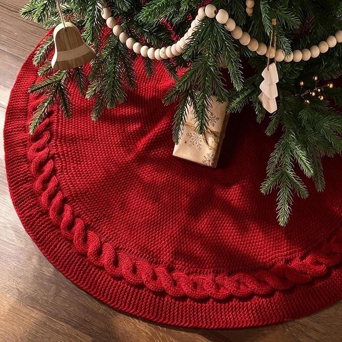 LimBridge cable-knit tree skirt