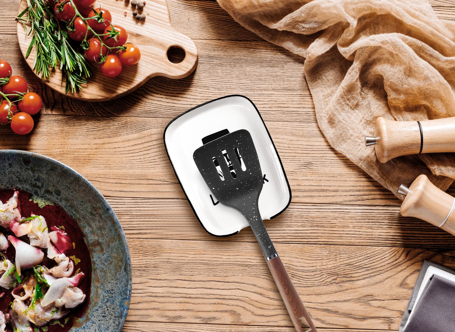 Let's Cook Repose-cuillère en céramique pour cuisinière de cuisine, résistant à la chaleur, grand porte-cuillère pour comptoir de cuisine, repose-ustensiles de cuisine, chef, pendaison de crémaillère Let's Cook Repose-cuillère en céramique pour cuisinière de cuisine, résistant à la chaleur, grand porte-cuillère pour comptoir de cuisine, repose-ustensiles de cuisine, chef, pendaison de crémaillère