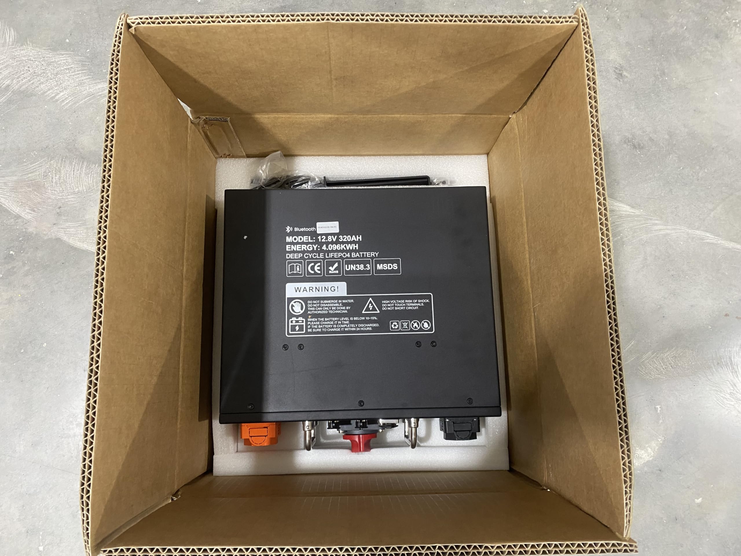 Akumulator LiFePO4 12 V, 320 Ah, certyfikat ECE R10 z wbudowanym BMS 250 A, ochrona przed niską temperaturą, 12000 cykli i 10-letnia żywotność, do przyczep kempingowych, instalacji solarnych