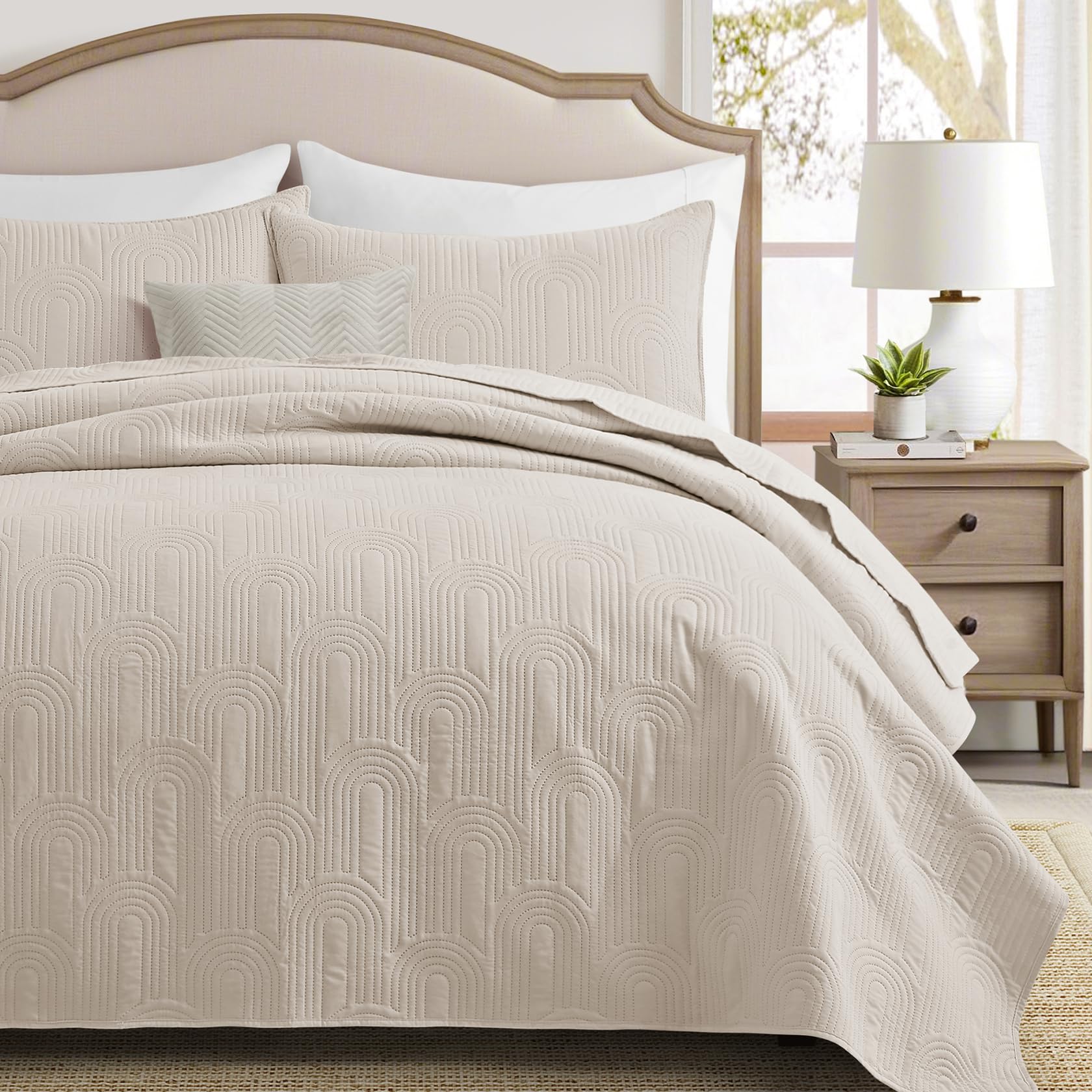 Lavsiry Quilt Queen Size with Pillow Shams, Summer Lightweight Full Size Arch Pattern Bedspreads, Soft Microfiber Thin Comforter Coverlet Bedding Set for All Seasons - Light Beige, 90