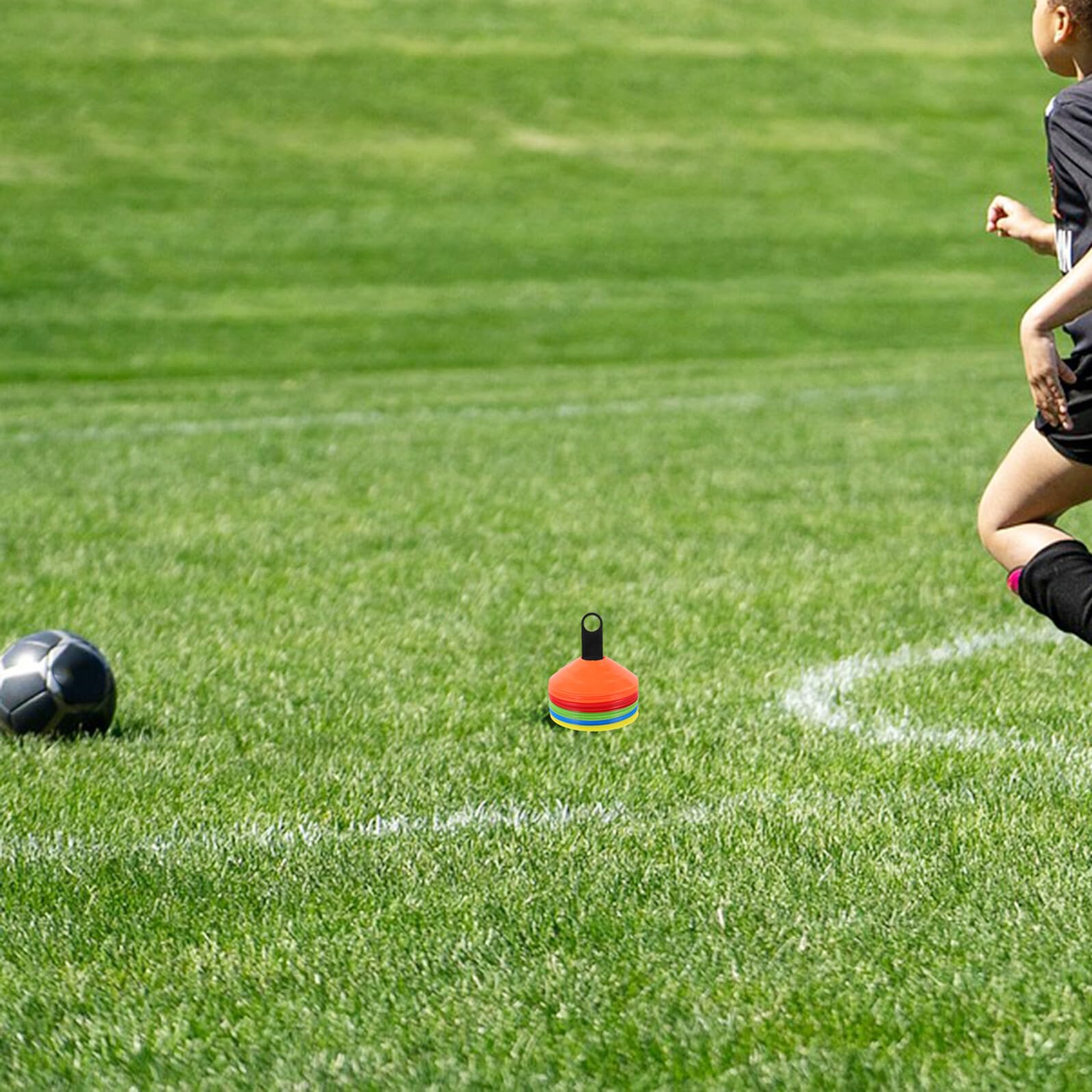 Conos de Entrenamiento de Fútbol 50 Piezas Multicolor de Plástico Soporte y Bolsa, Conos para Agilidad y Obstáculos Deportivos al Aire Libre, Accesorios para Entrenamiento