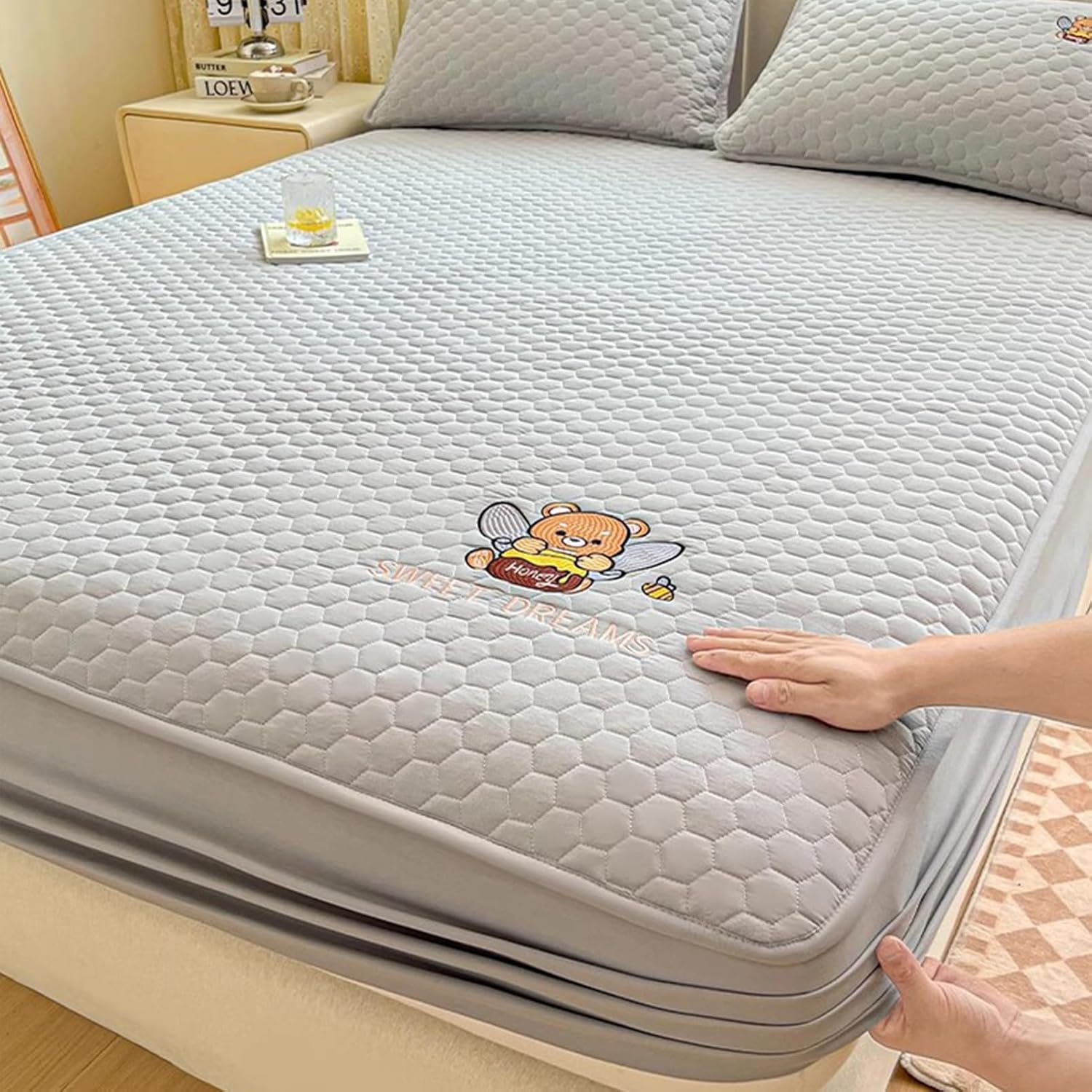 Queen Size Mattress Pad, Mattress Cover, Quilted Fitted Mattress Protector Cotton Top Stretches up 4-12" Deep Pocket Mattress Topper,Gray,120x200cm