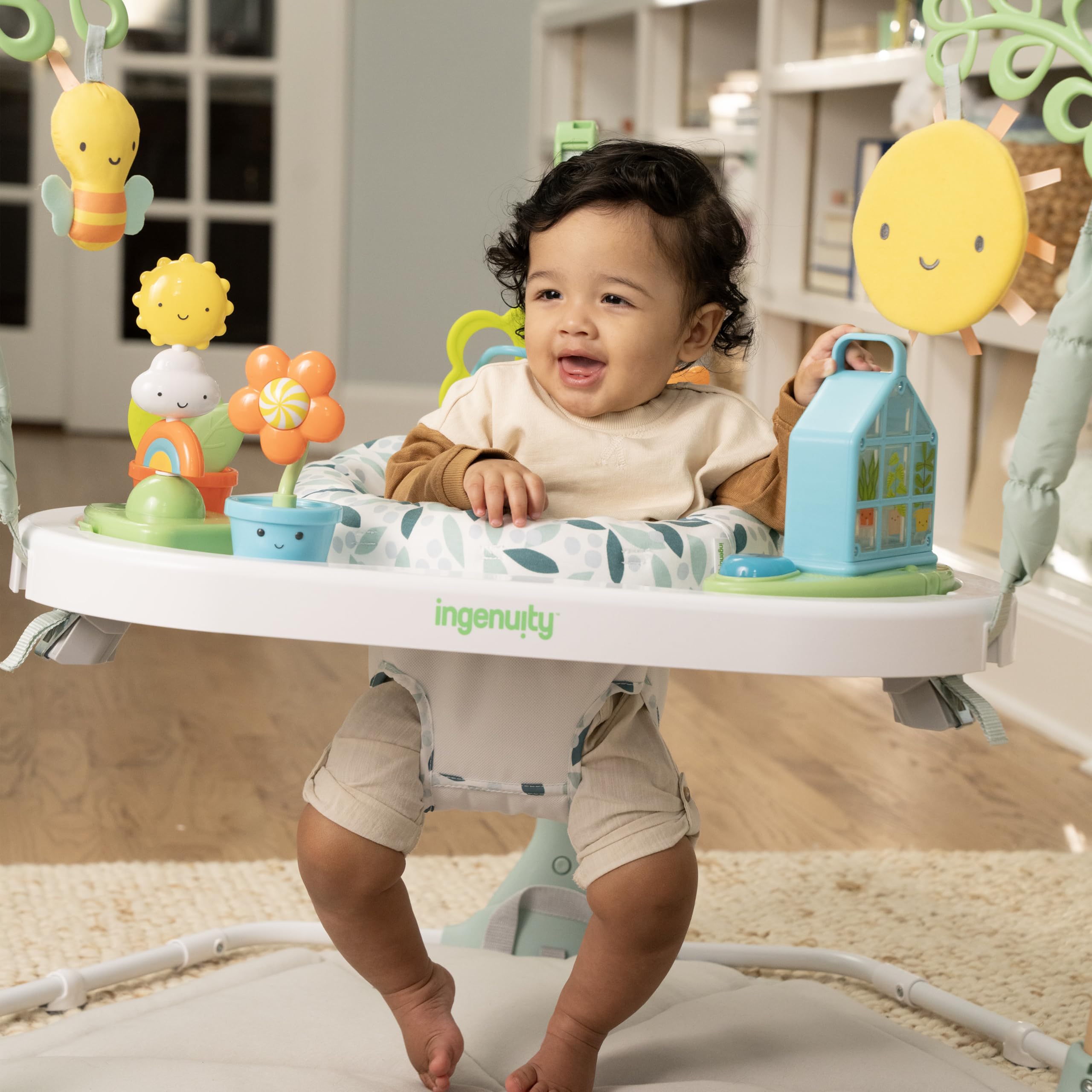 Ingenuity 6-in-1 Baby-Spielcenter Multifunktionales Aktivitäts-Jumperoo Spielgym Spielhaus Spieltisch Natur-Thema 0-24 Monate