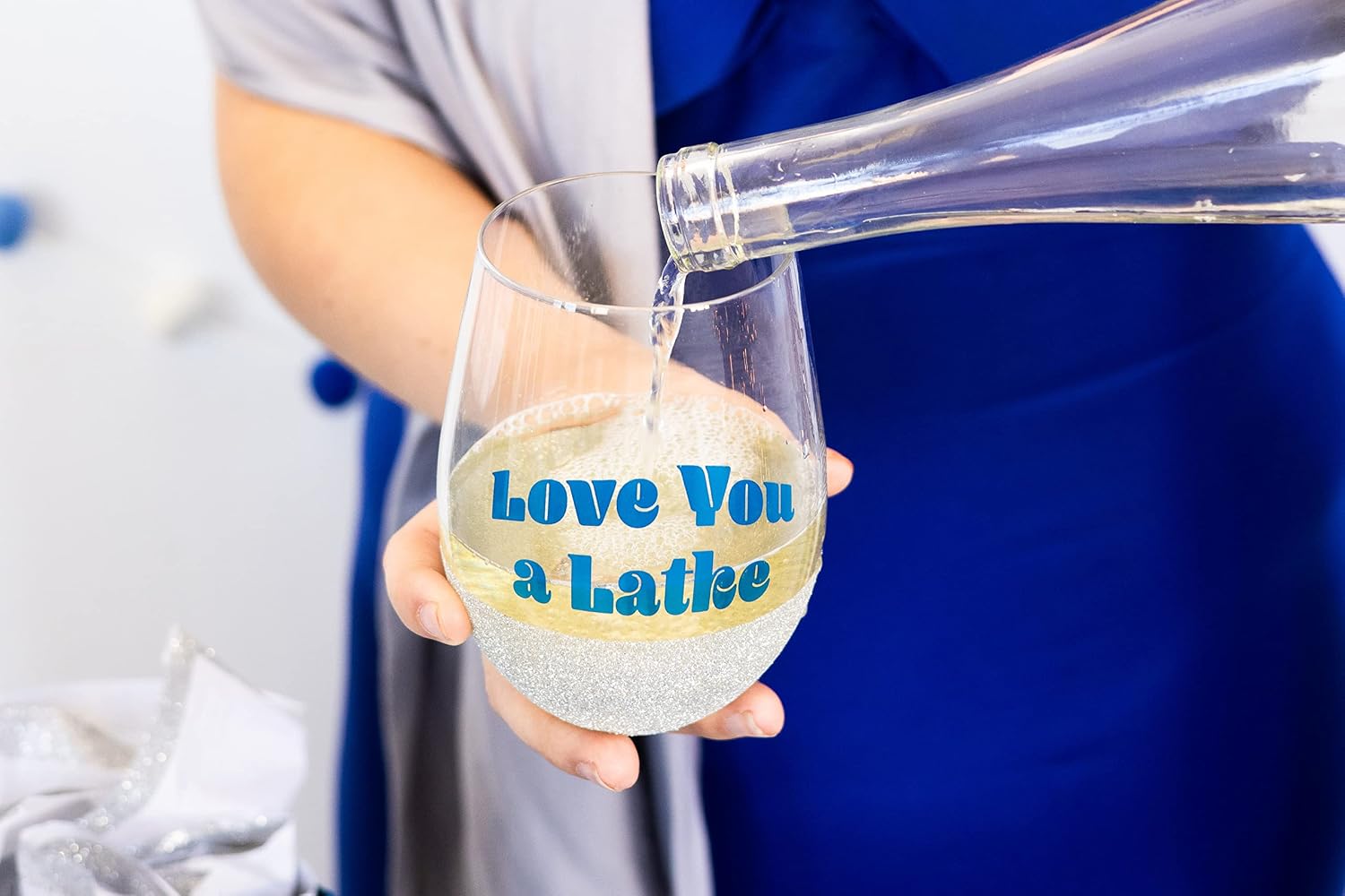 Pearhead Love you a Latke Stemless Wine Glass, Family, and Hosts, 15 oz image 3
